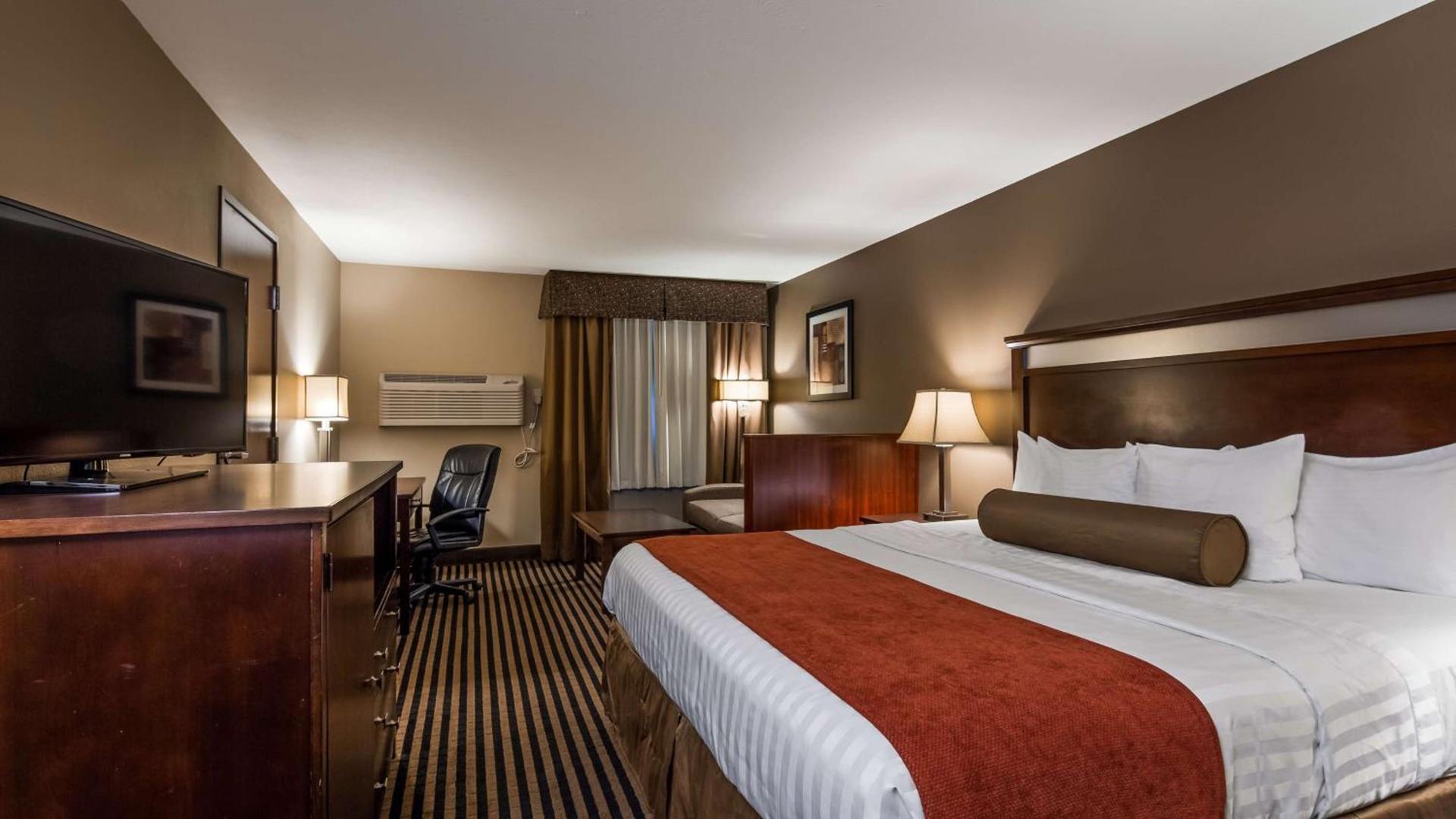 Best Western Plus Prairie Inn photo 7
