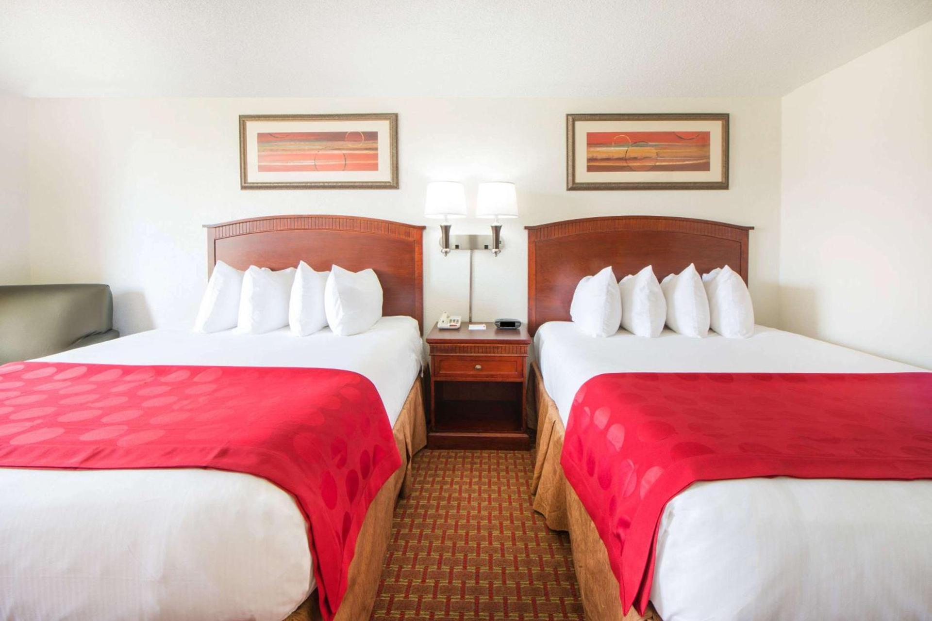 Ramada by Wyndham Enid photo 8