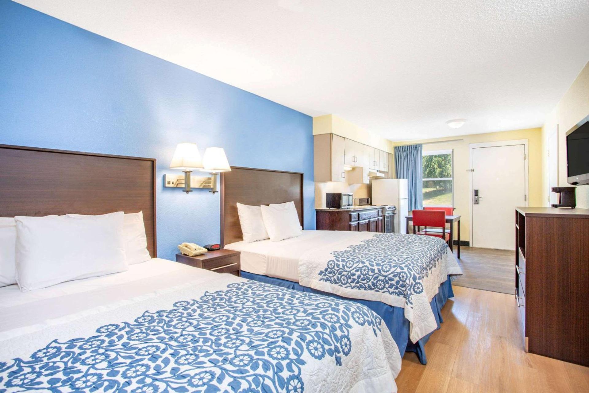 Days Inn by Wyndham Lancaster PA Dutch Country photo 12