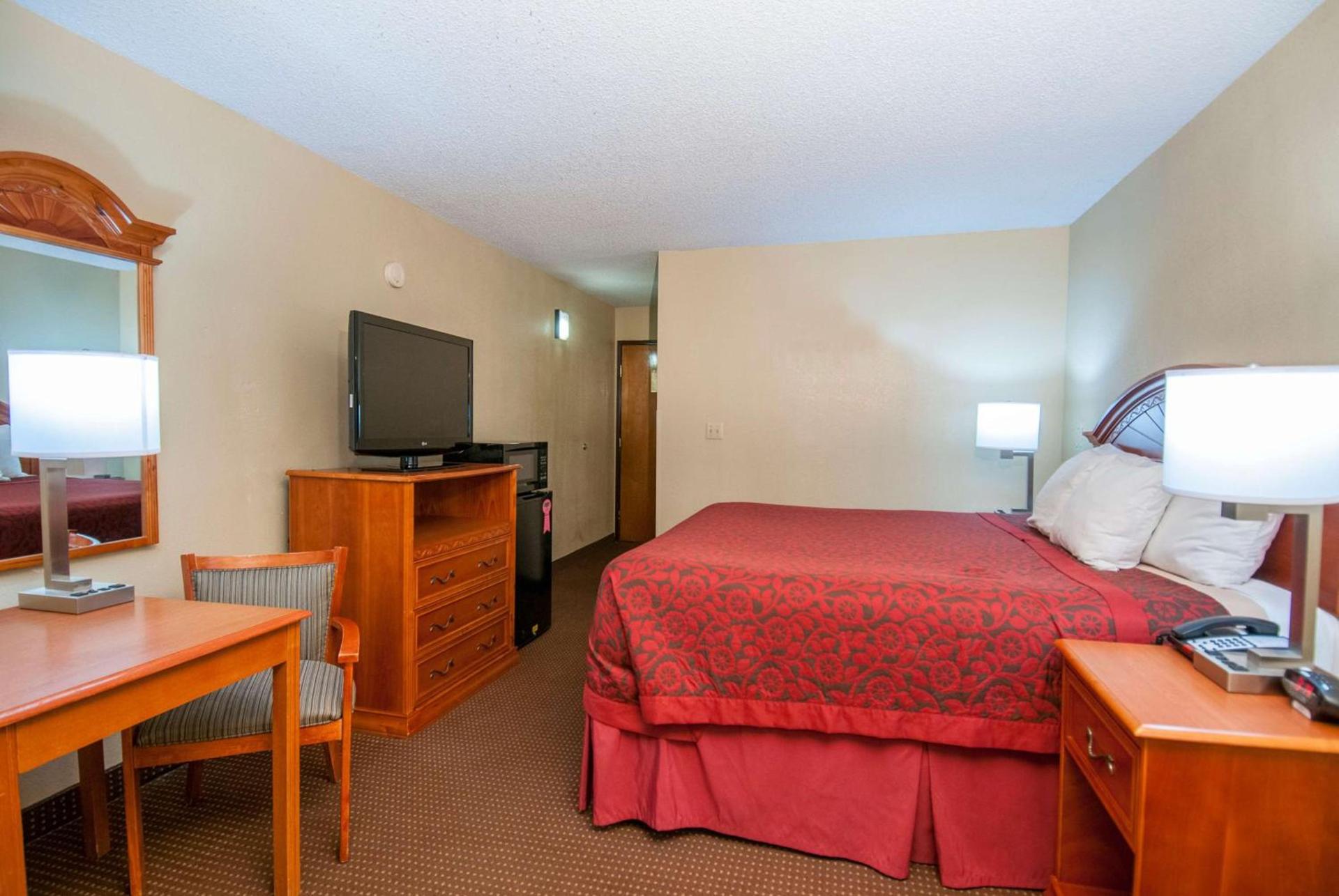 Days Inn by Wyndham Pauls Valley photo 9