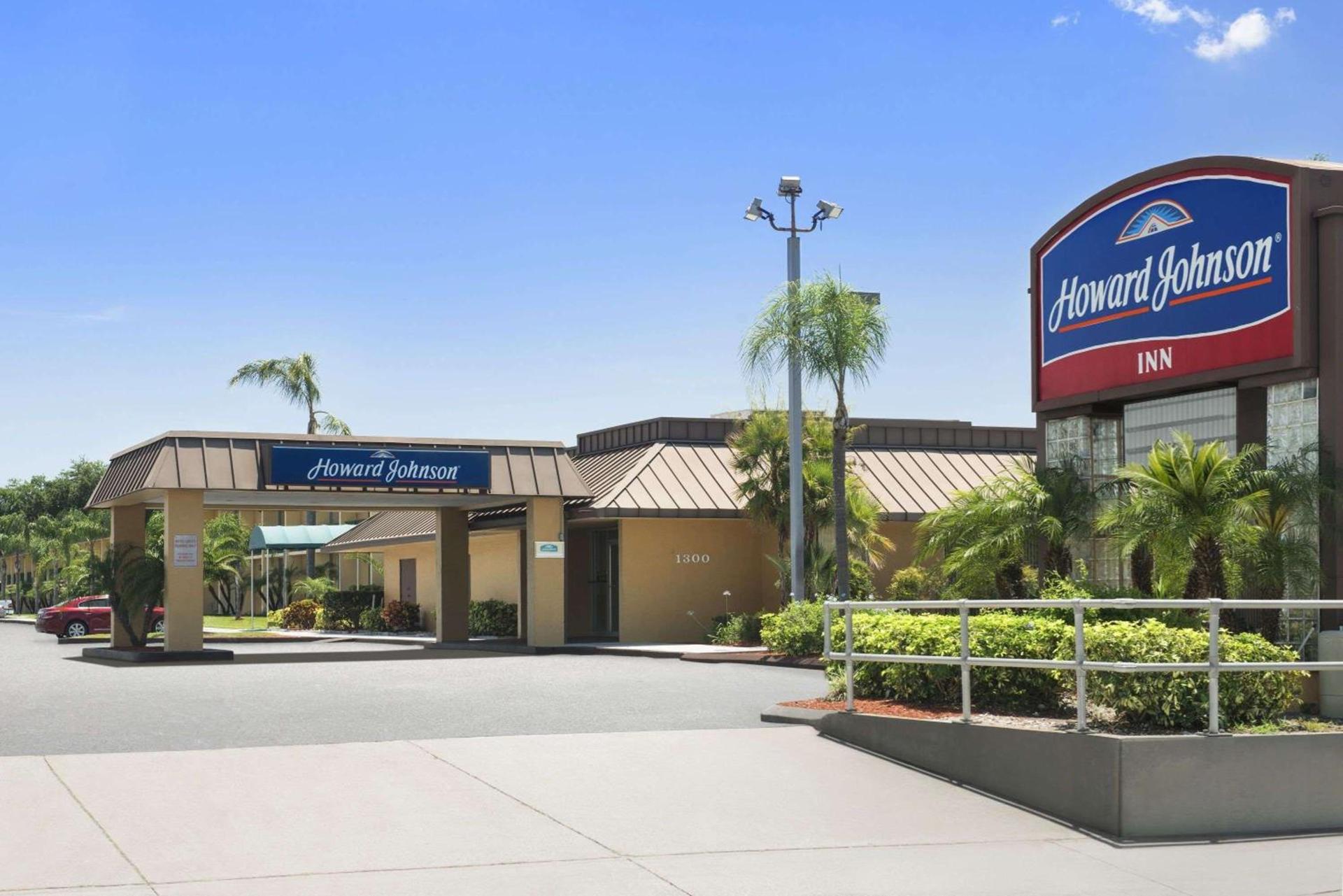 Howard Johnson by Wyndham Winter Haven FL — hotel in Winter Haven