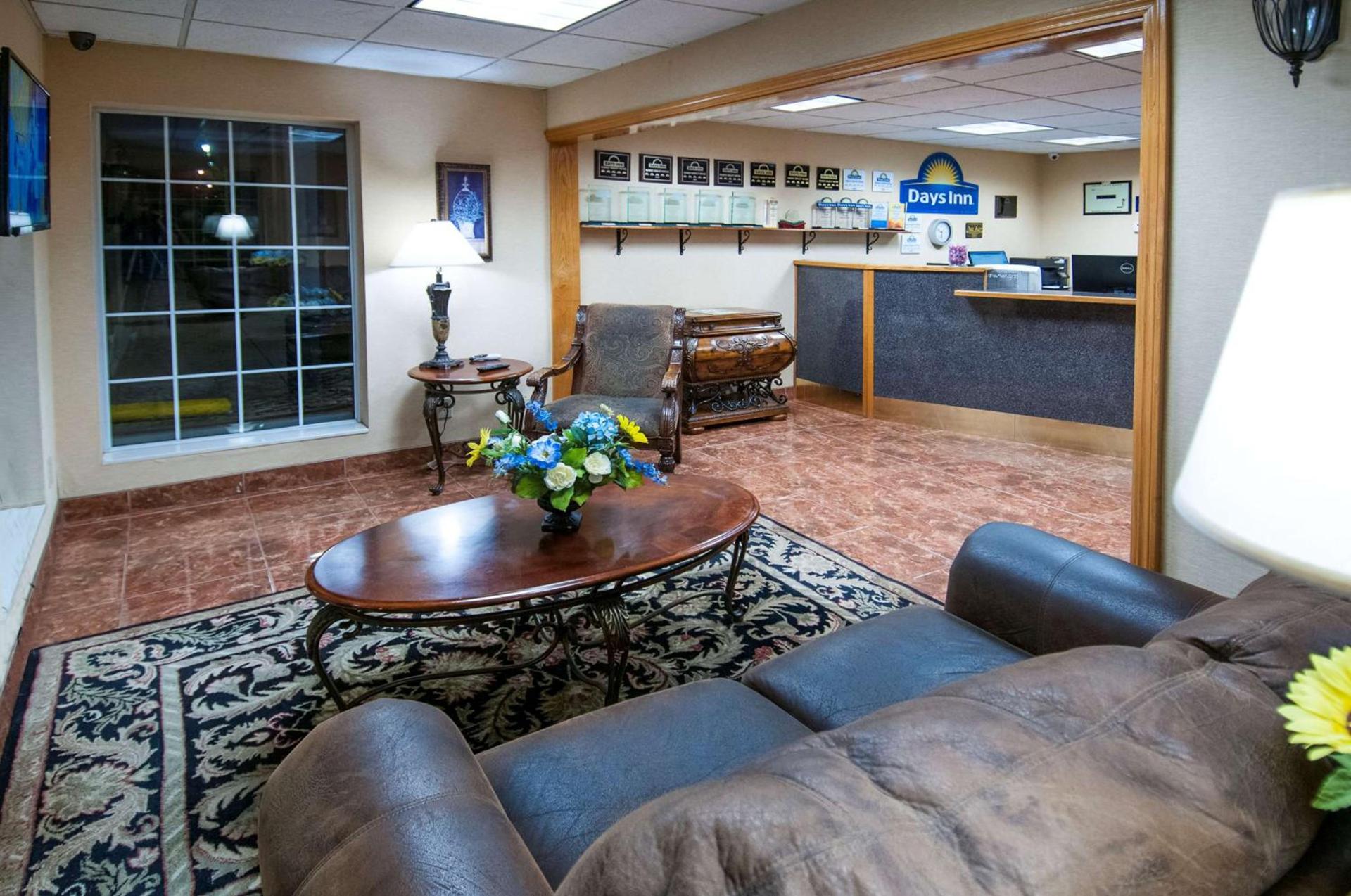 Days Inn by Wyndham Pauls Valley photo 6