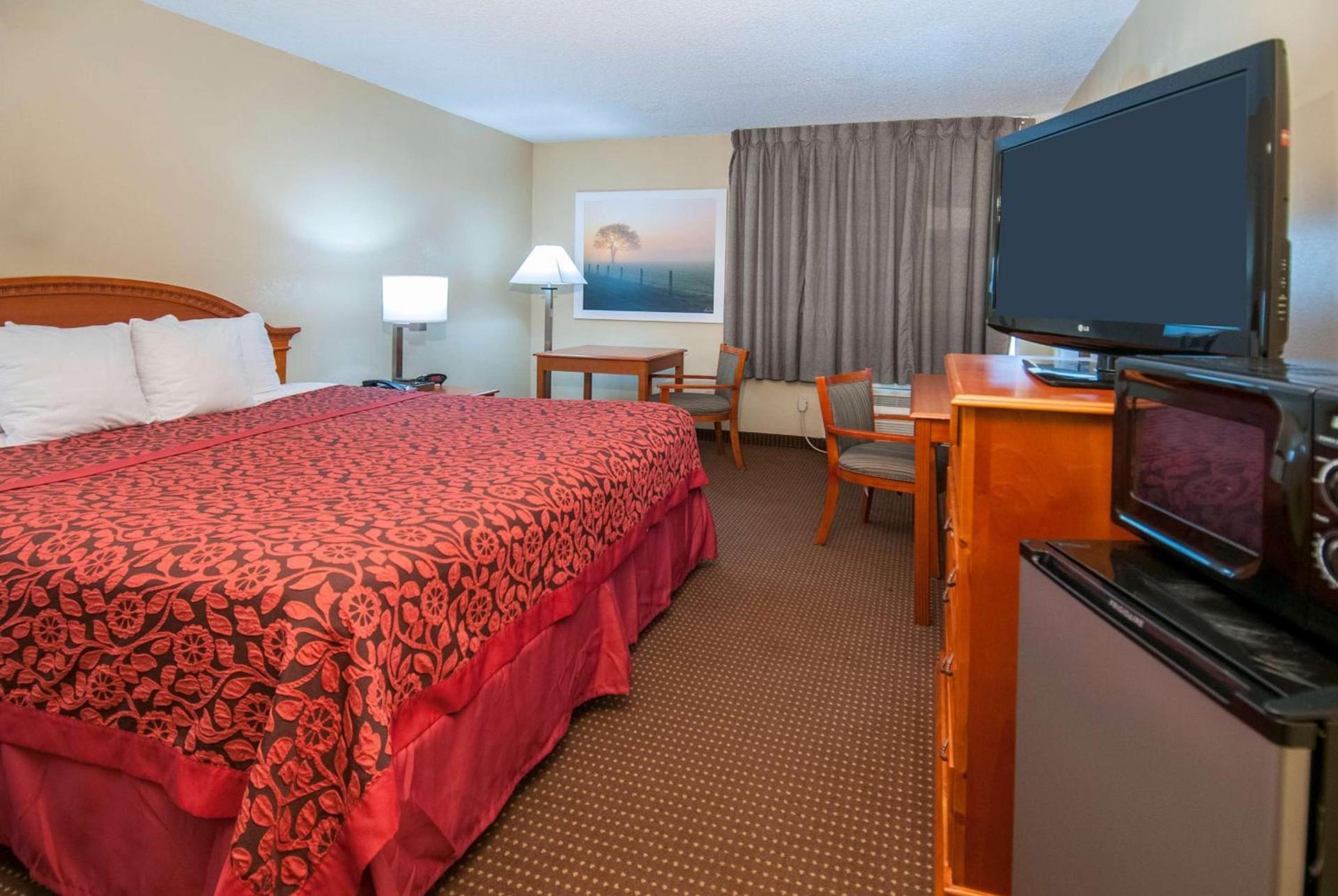 Days Inn by Wyndham Pauls Valley photo 8