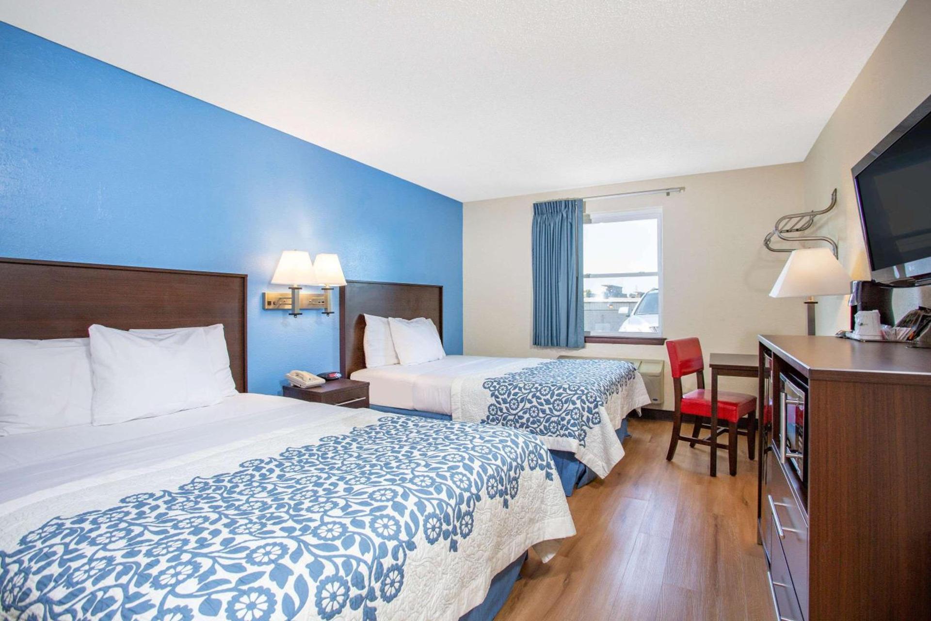 Days Inn by Wyndham Lancaster PA Dutch Country photo 3