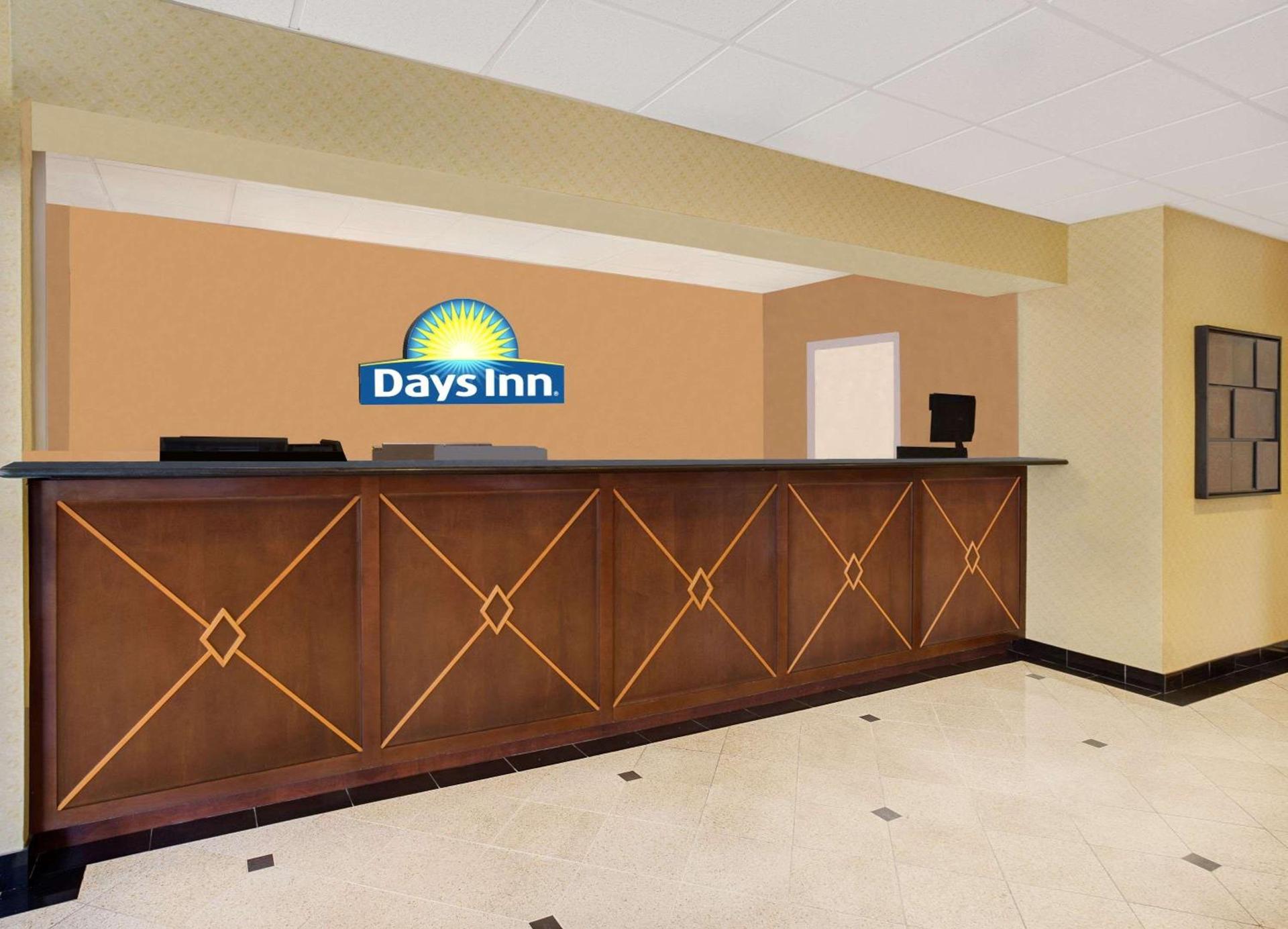 Days Inn by Wyndham Silver Spring photo 2