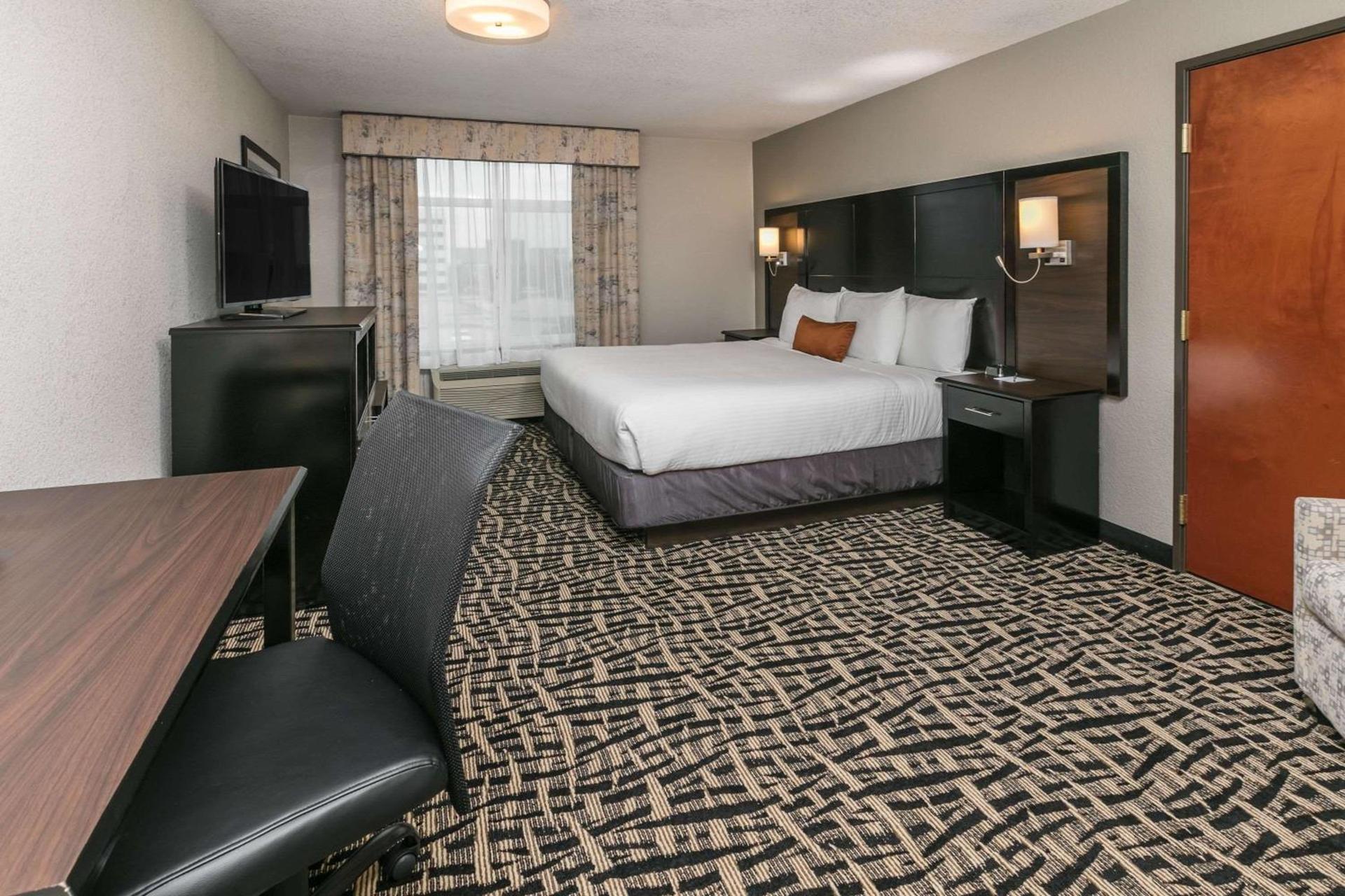 Wingate by Wyndham Dallas Love Field photo 40