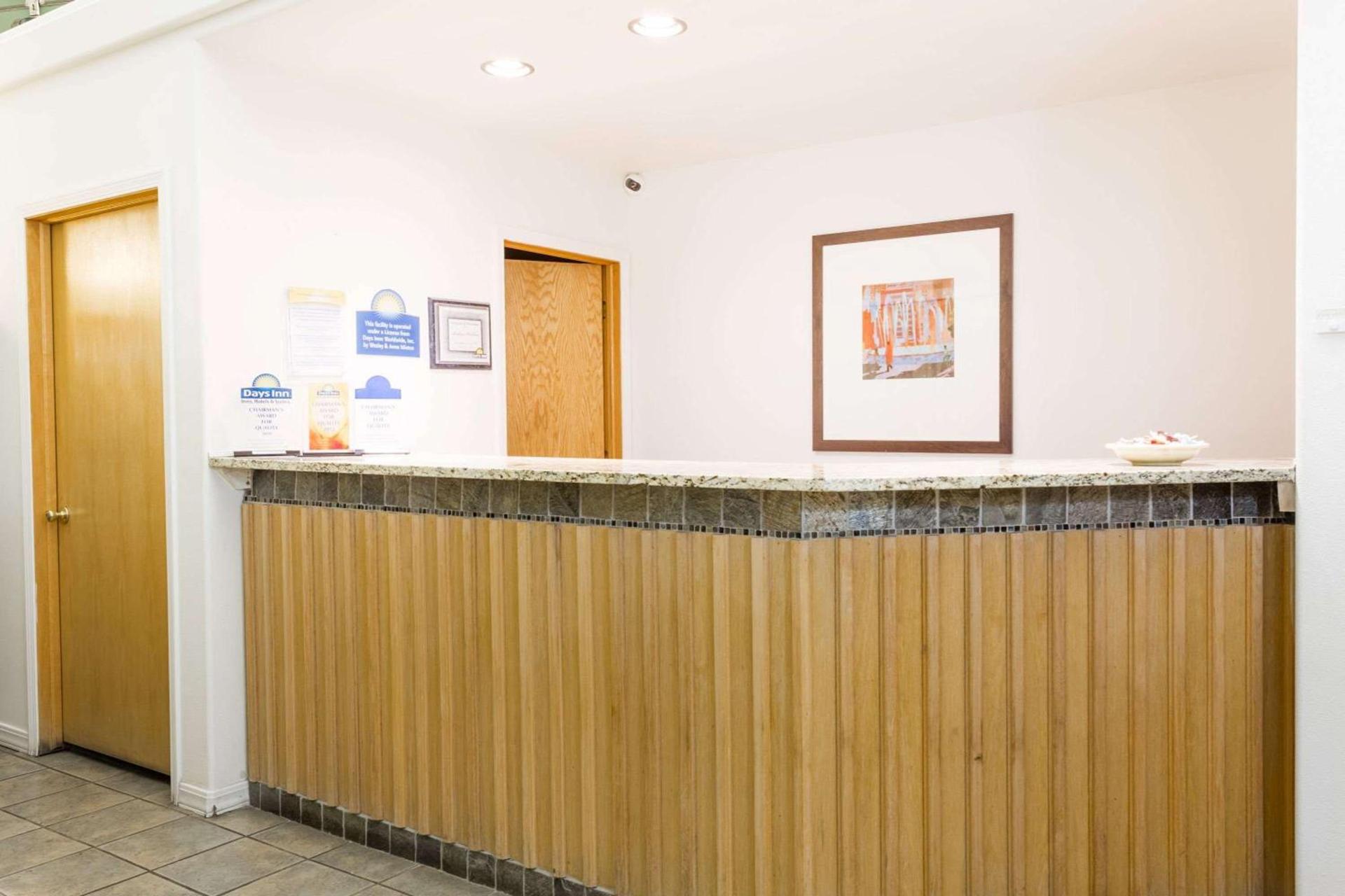 Days Inn by Wyndham Kimball photo 24