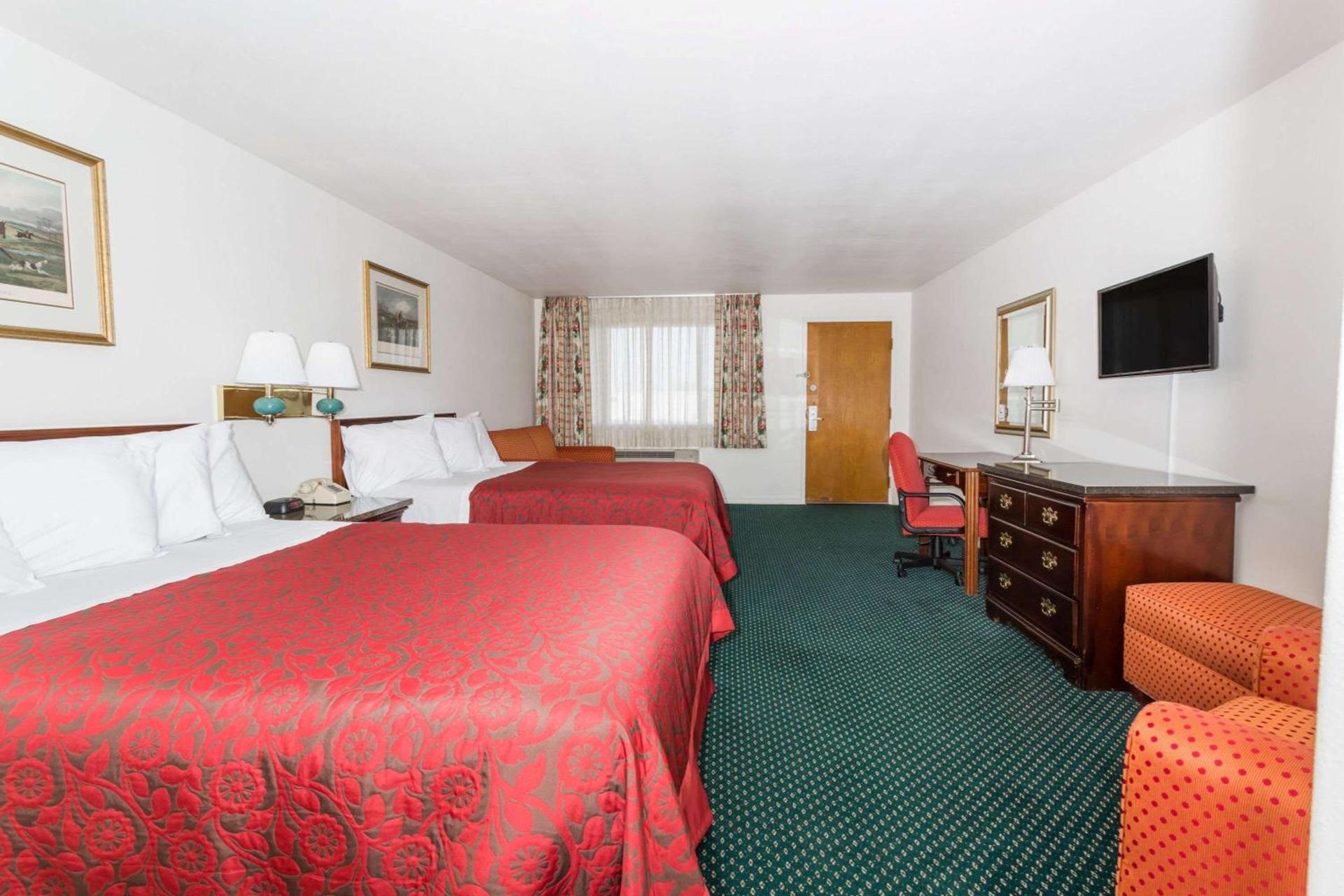 Days Inn by Wyndham Kimball photo 25