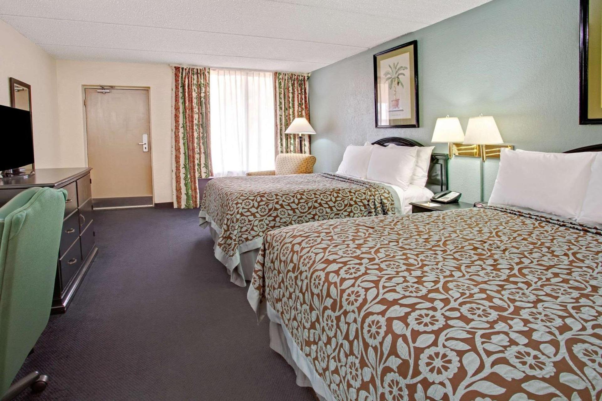 Days Inn by Wyndham Orlando Airport Florida Mall photo 11
