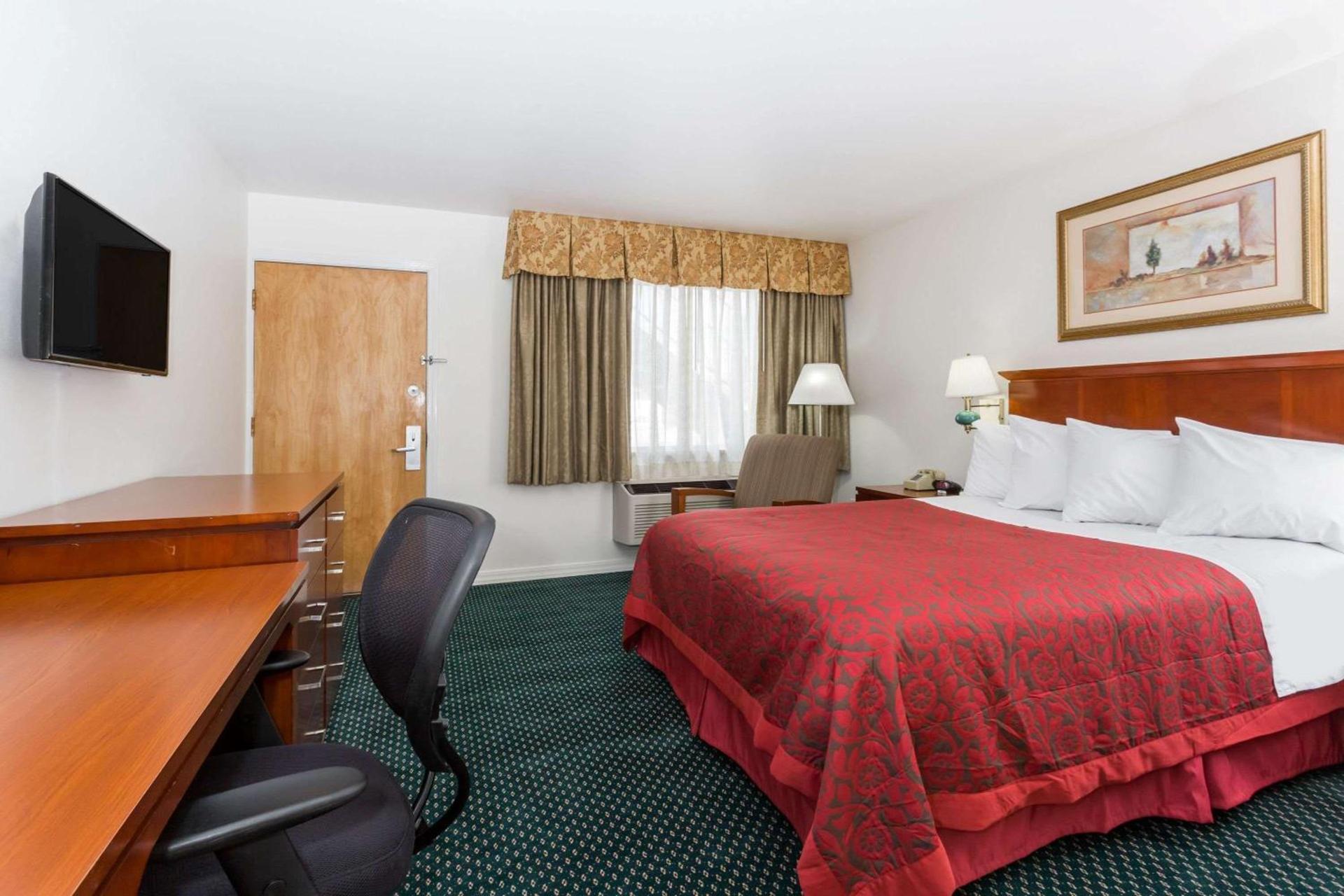Days Inn by Wyndham Kimball photo 28