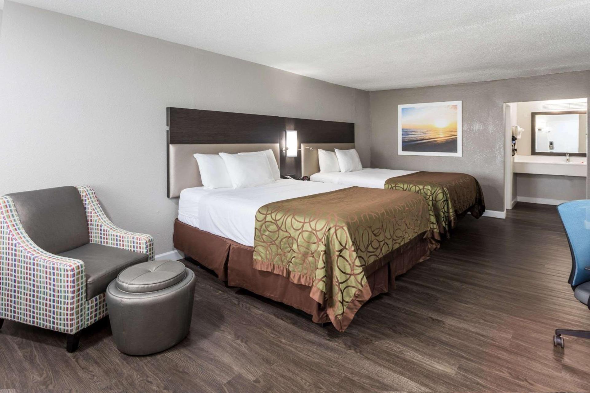 Days Inn by Wyndham Goose Creek photo 12