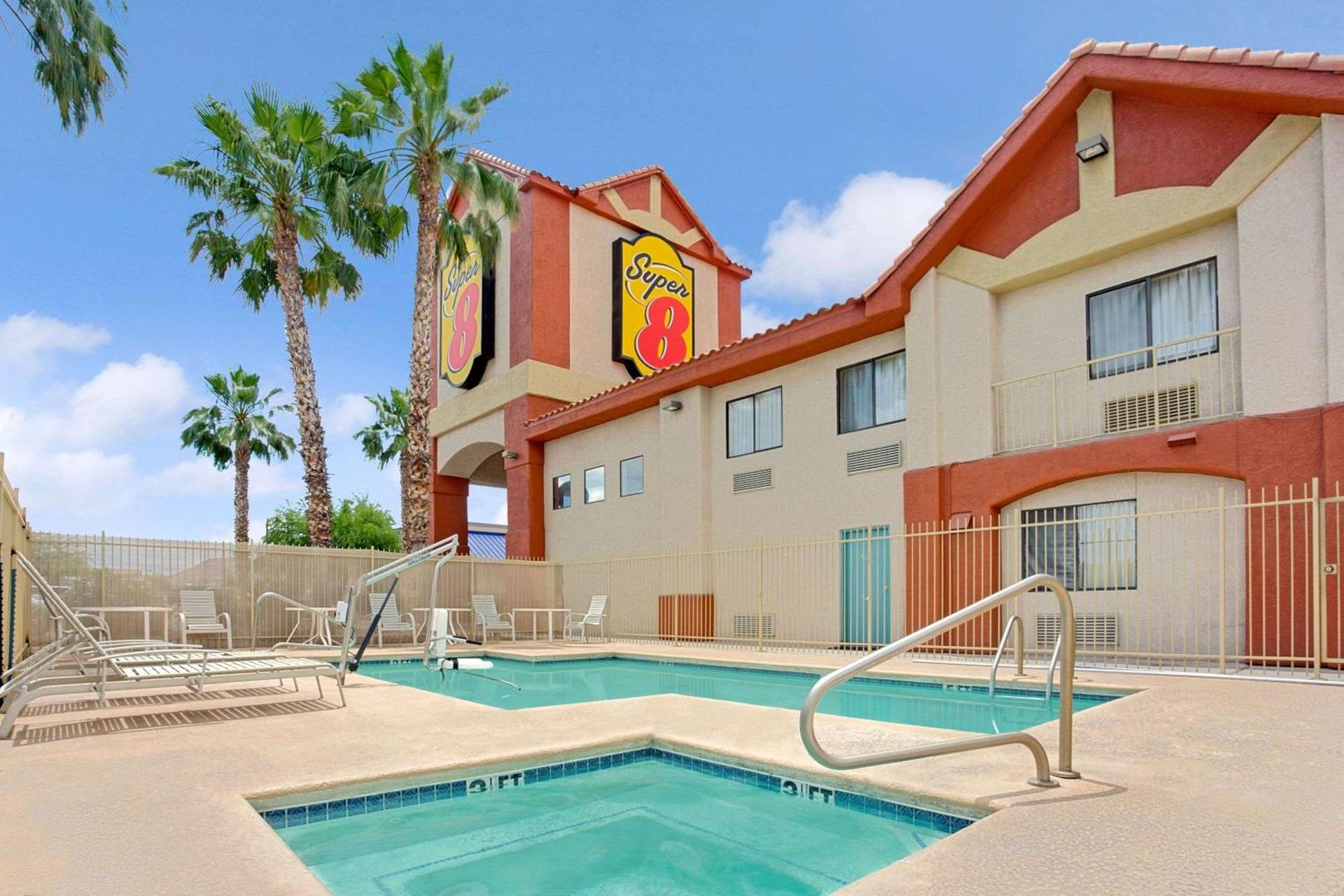 Super 8 by Wyndham Tucson/Grant Road Area AZ photo 3