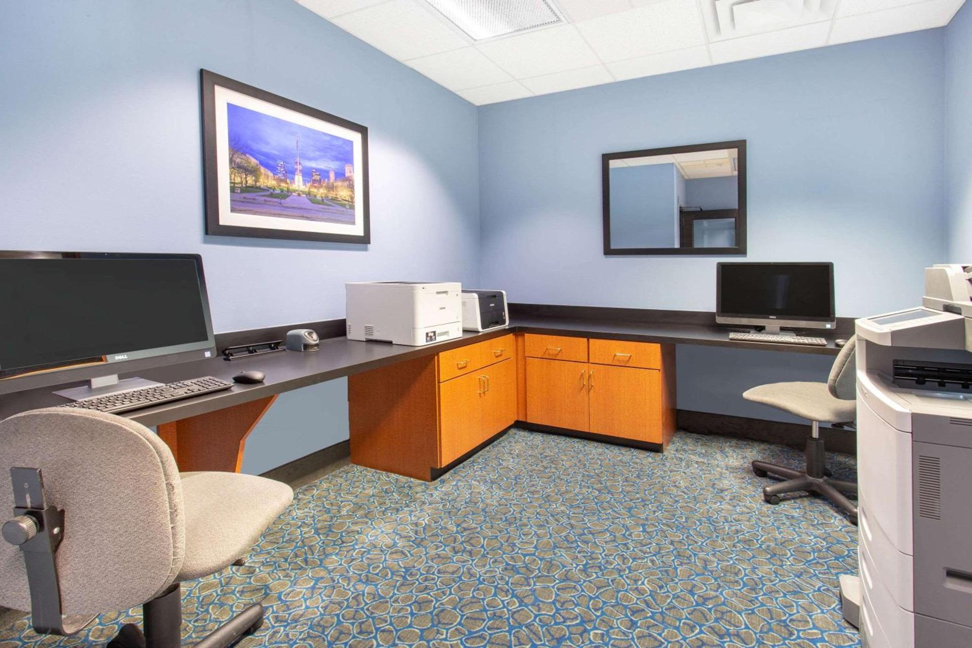 Wingate by Wyndham Indianapolis Airport Plainfield photo 21