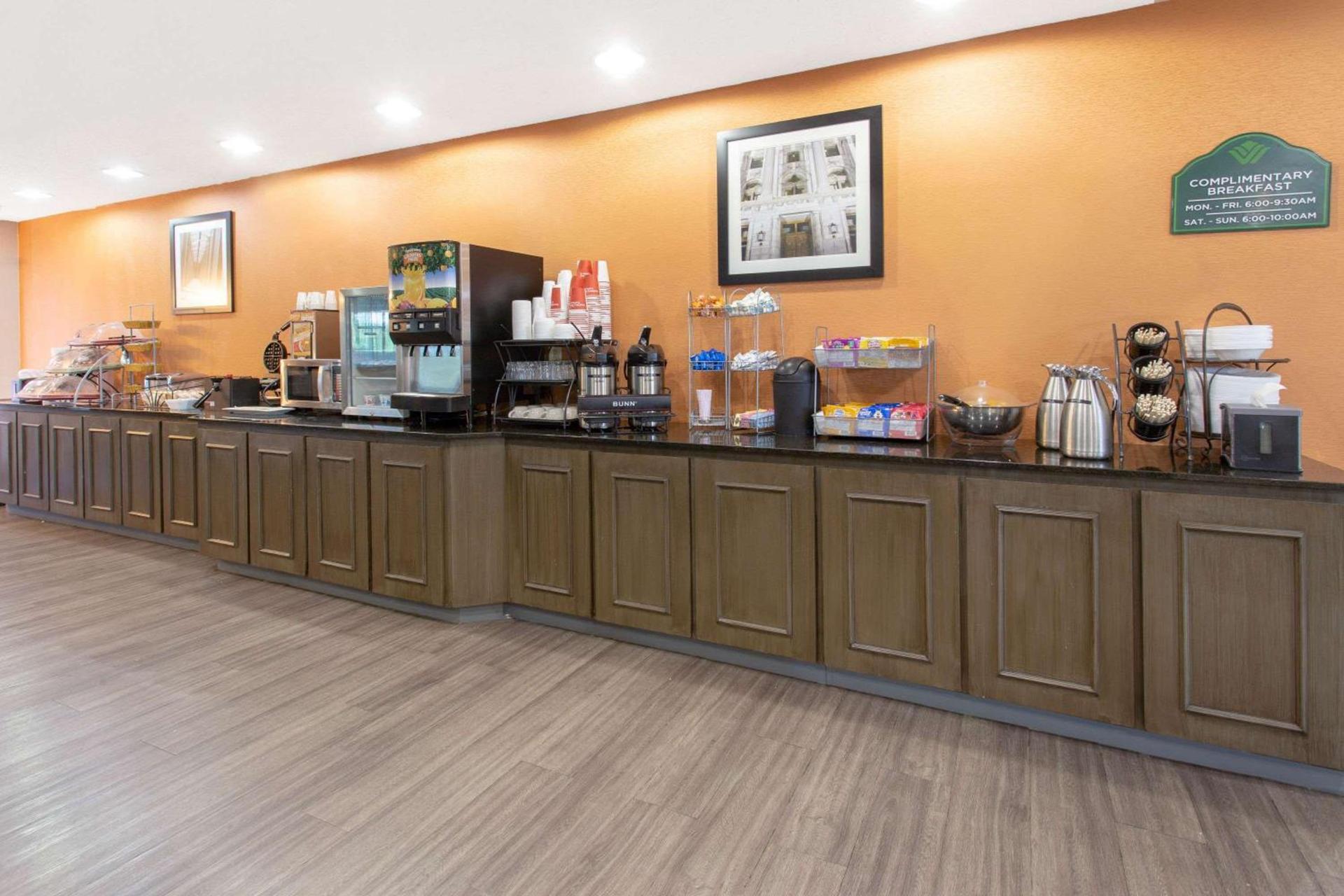 Wingate by Wyndham Indianapolis Airport Plainfield photo 19