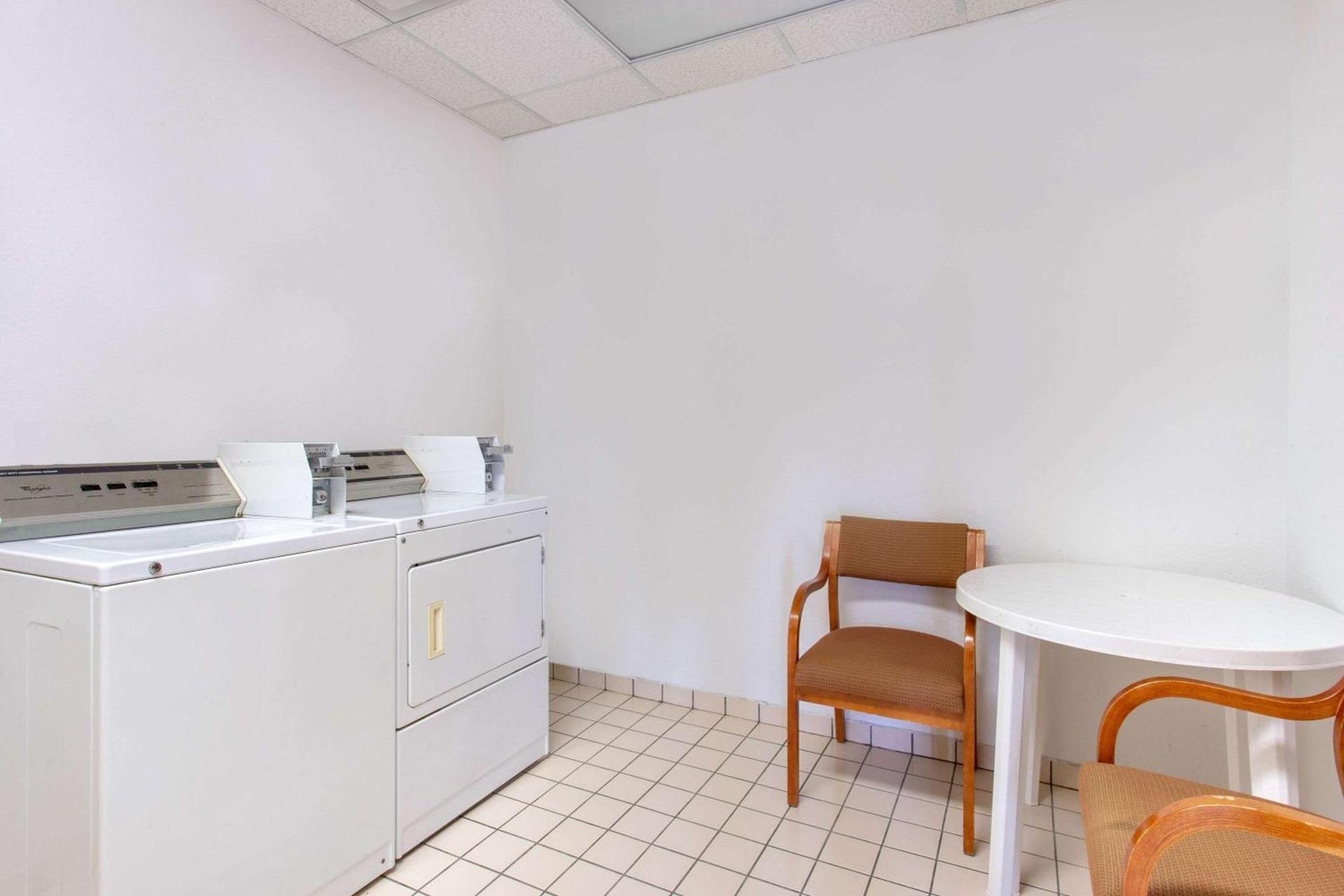 Wingate by Wyndham Indianapolis Airport Plainfield photo 33