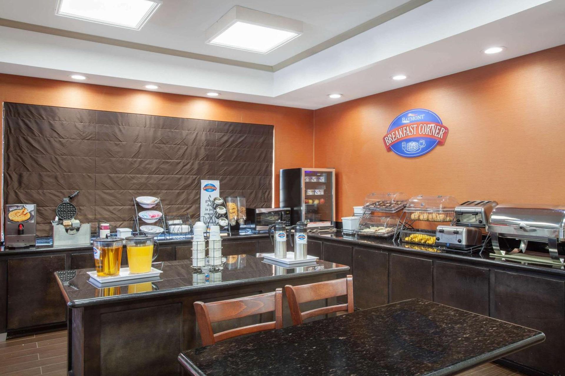 Baymont by Wyndham Saraland photo 35