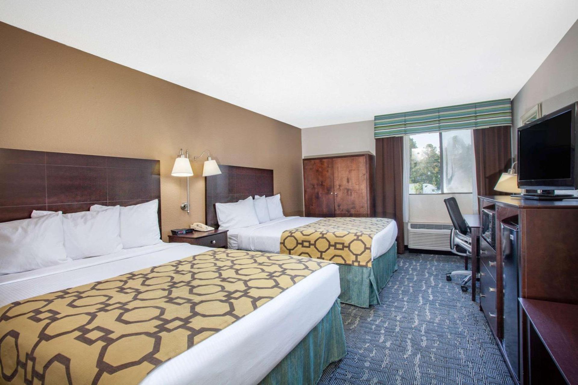 Baymont by Wyndham Saraland photo 13