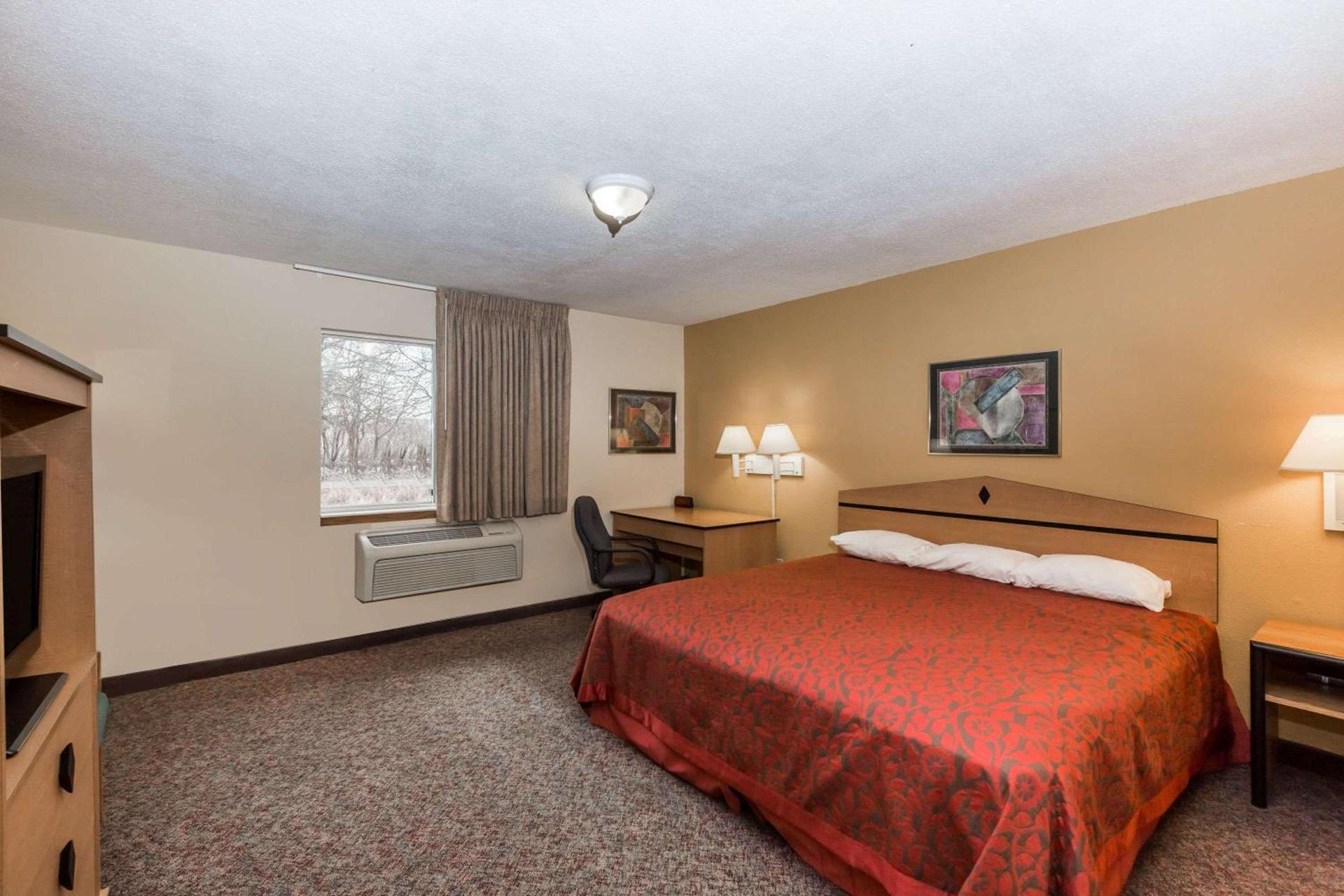 Days Inn by Wyndham Atlantic photo 22