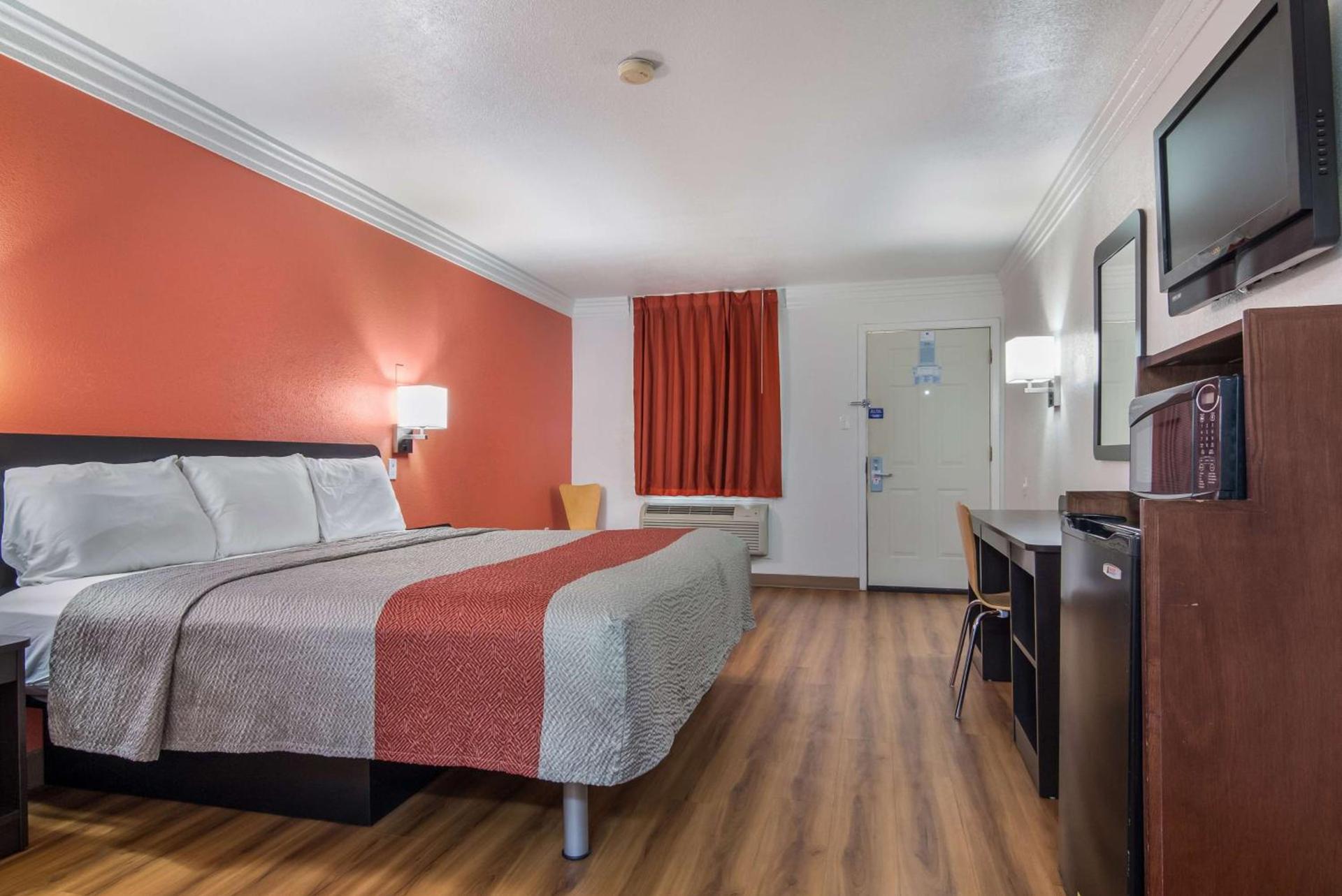 Motel 6-Marshall, TX photo 5