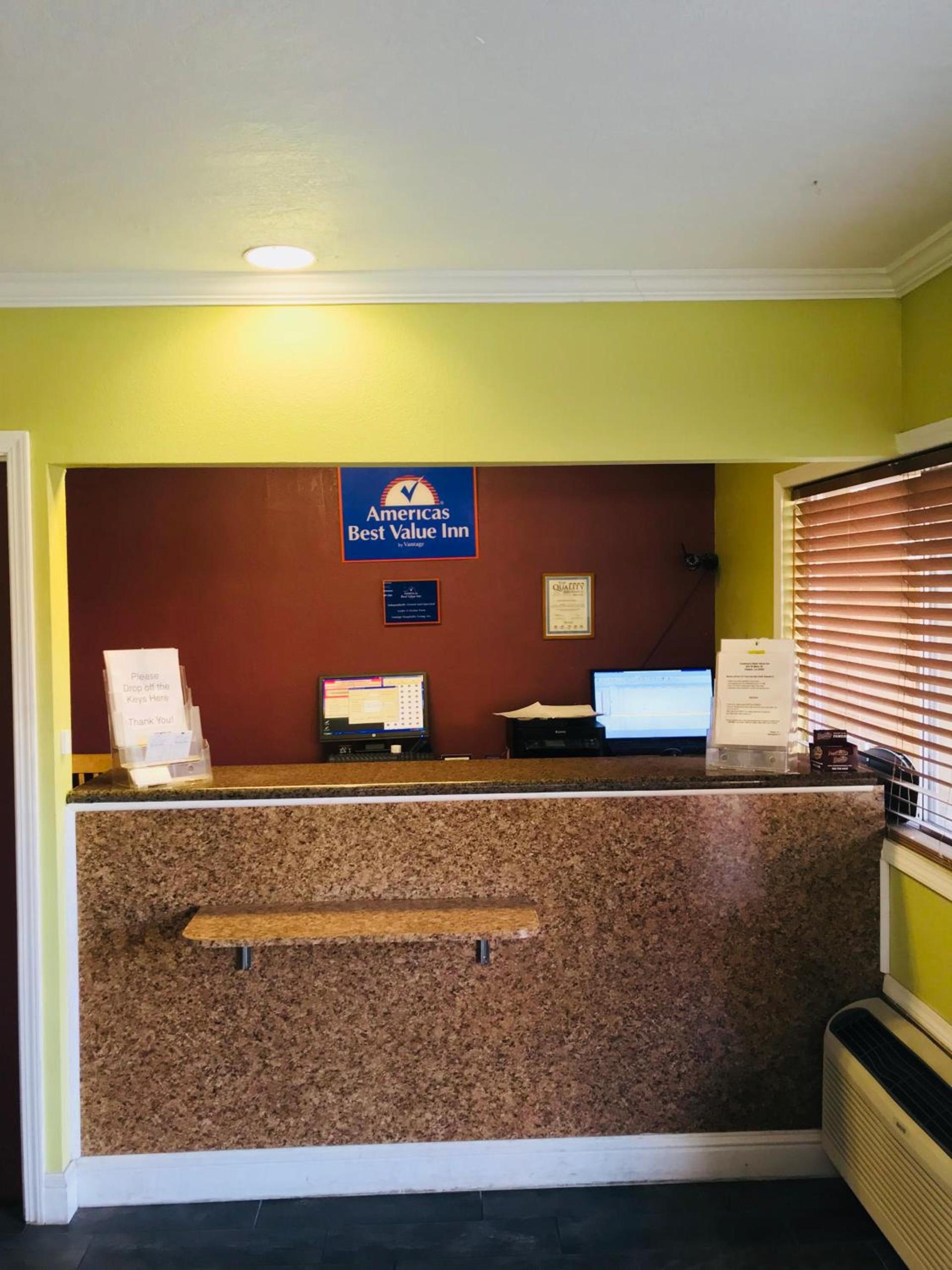 Americas Best Value Inn Visalia photo 3