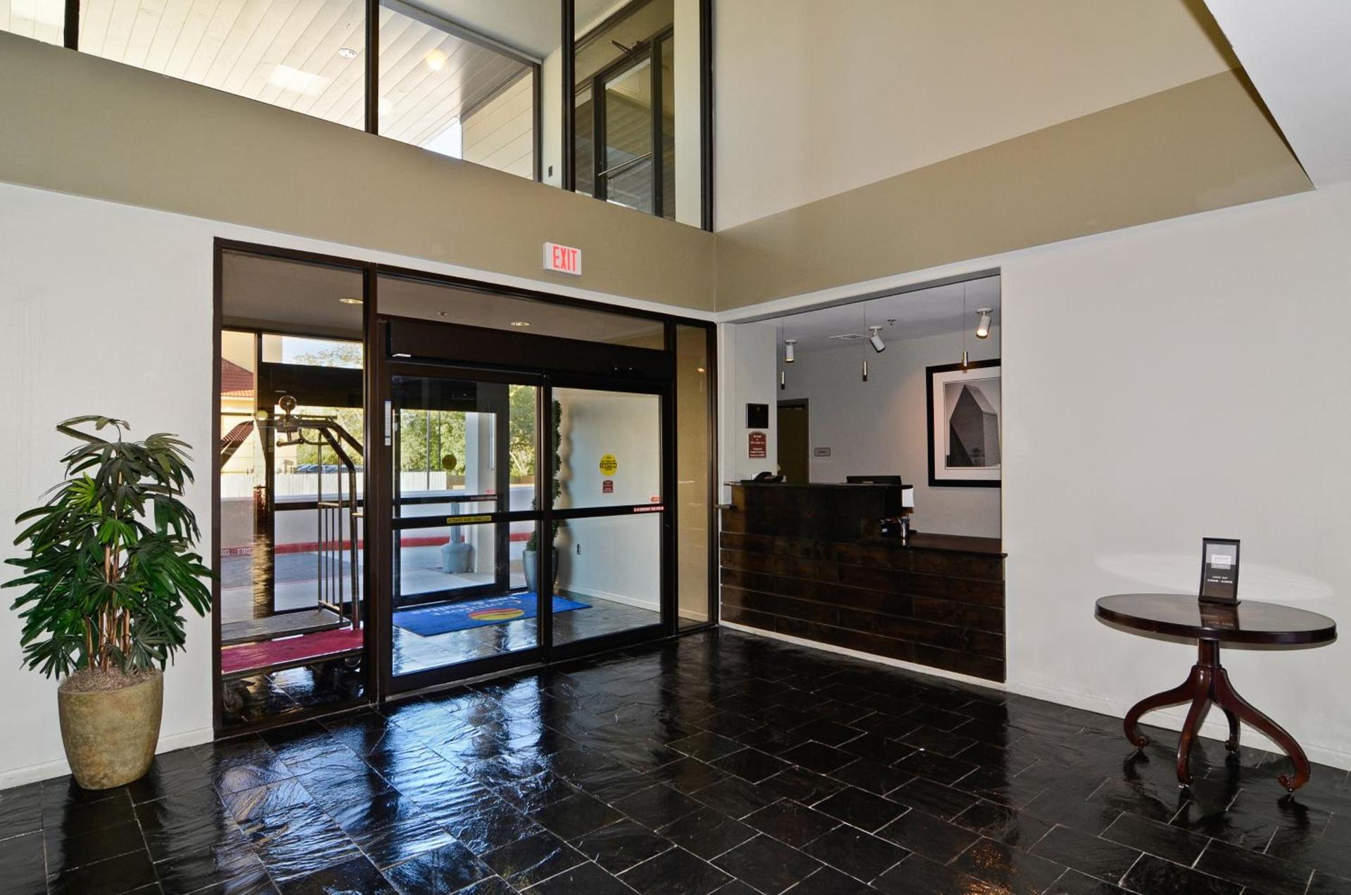 Baymont by Wyndham Columbus photo 60