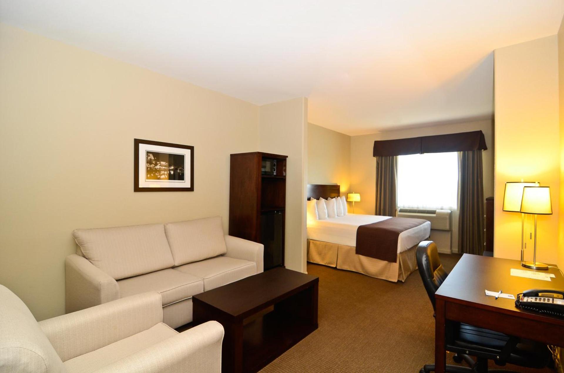 Baymont by Wyndham Columbus photo 61