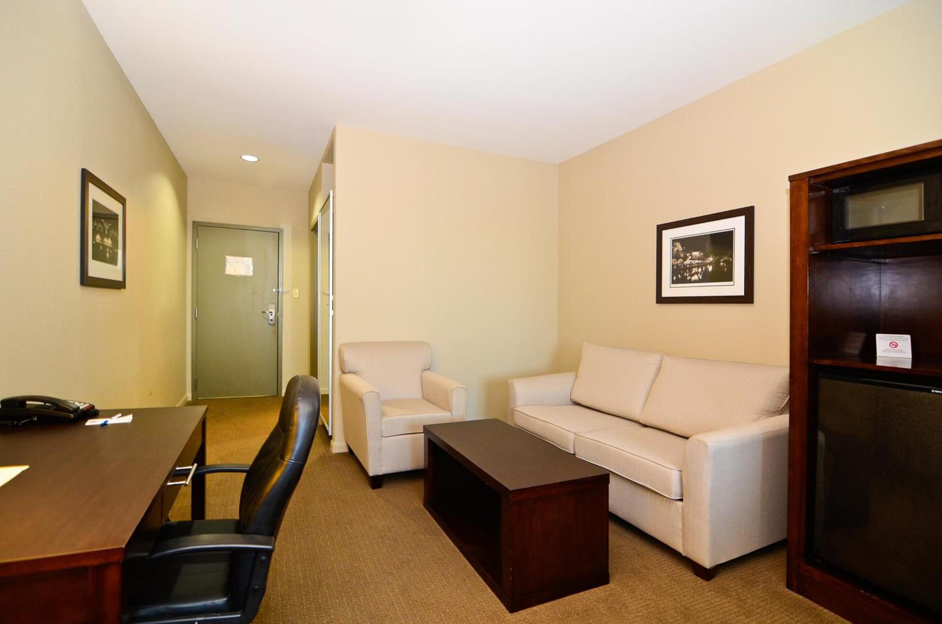 Baymont by Wyndham Columbus photo 63