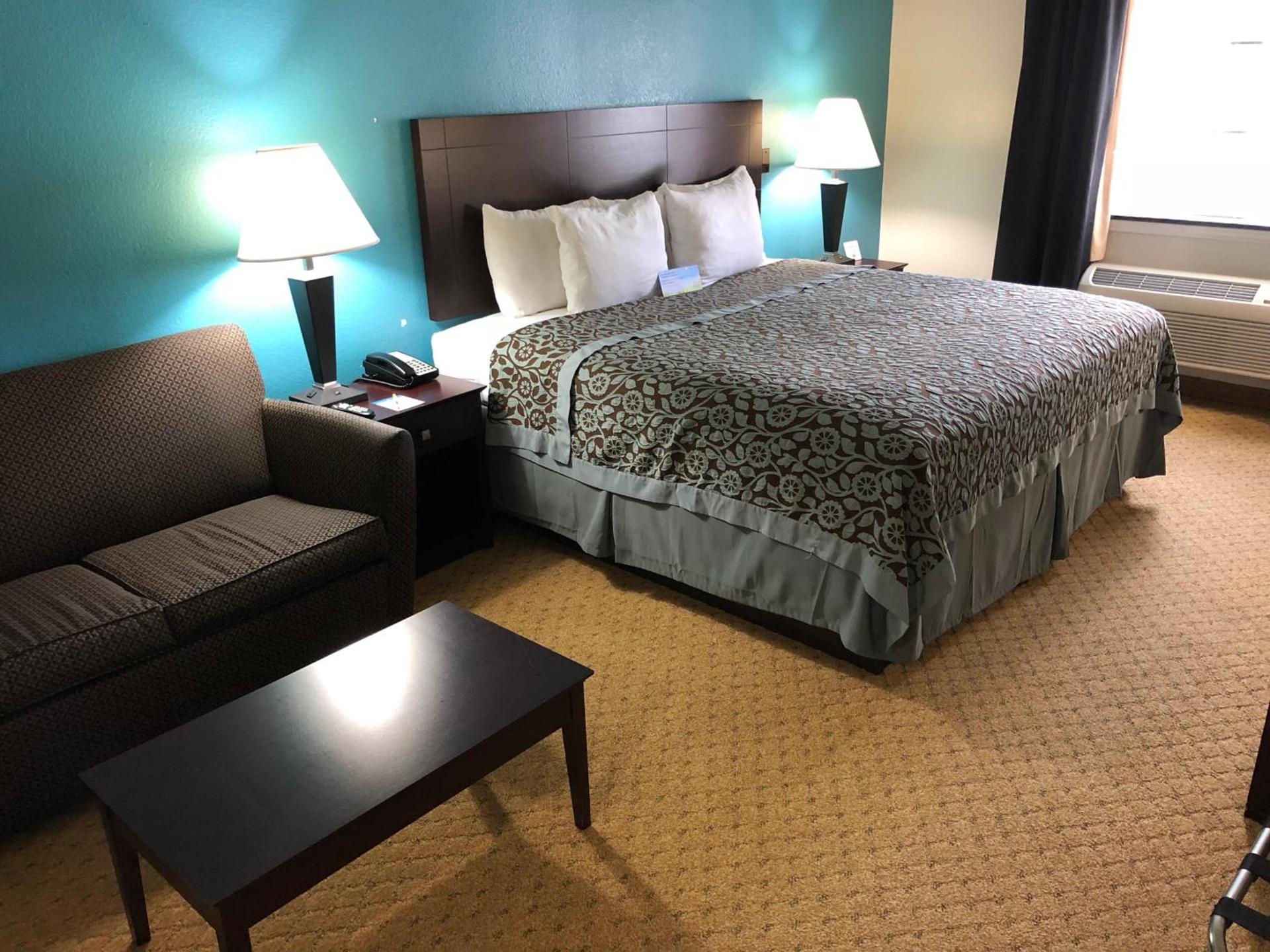Days Inn & Suites by Wyndham Conroe North photo 16