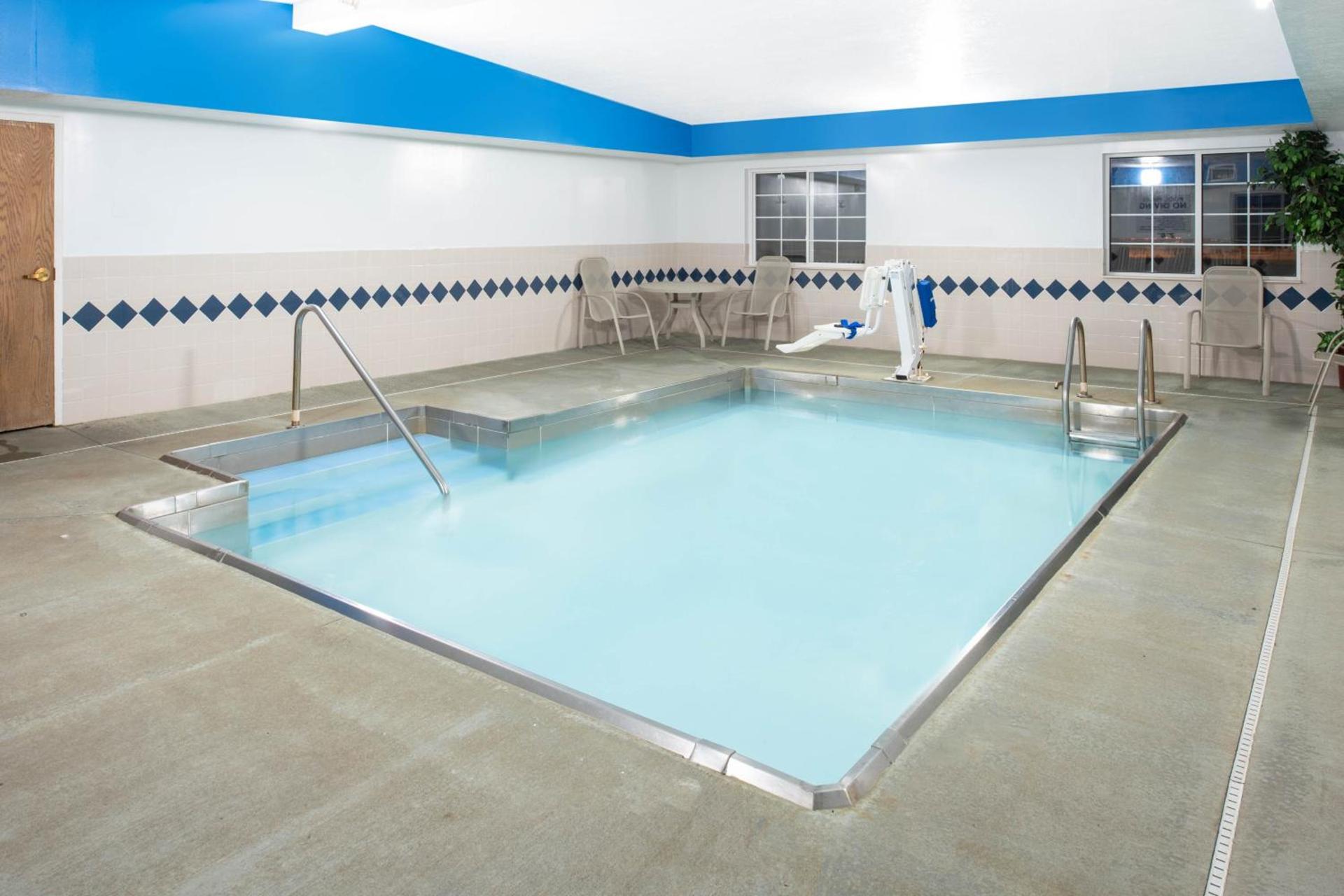 Microtel Inn & Suites by Wyndham Springfield photo 20
