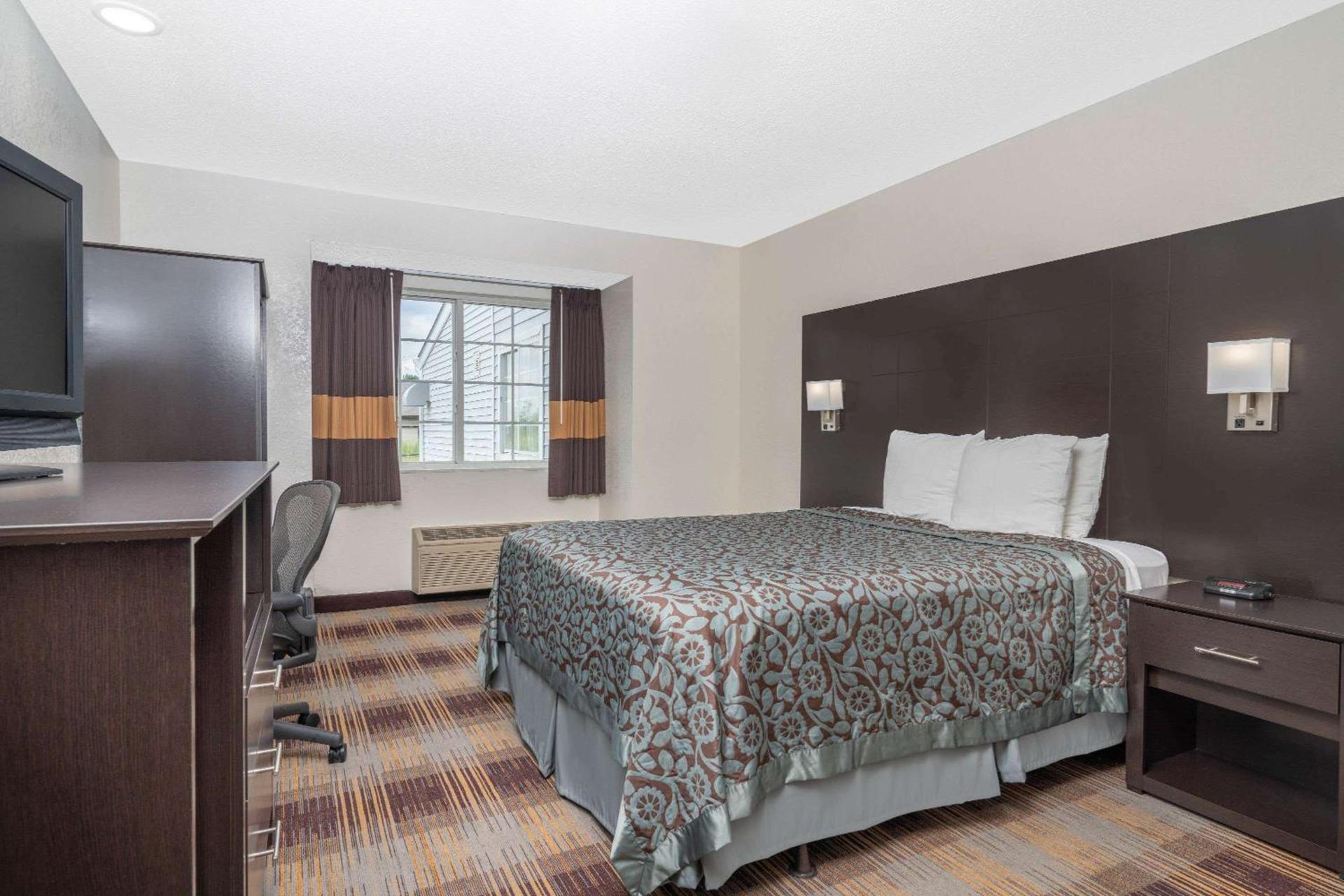 Days Inn by Wyndham Faribault photo 20