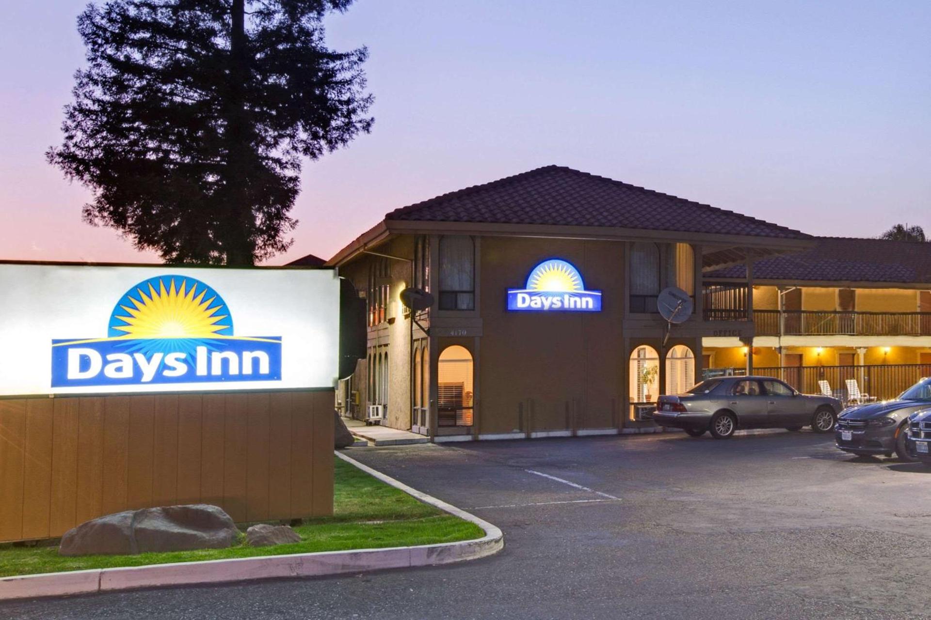 Days Inn by Wyndham San Jose Convention Center photo 1