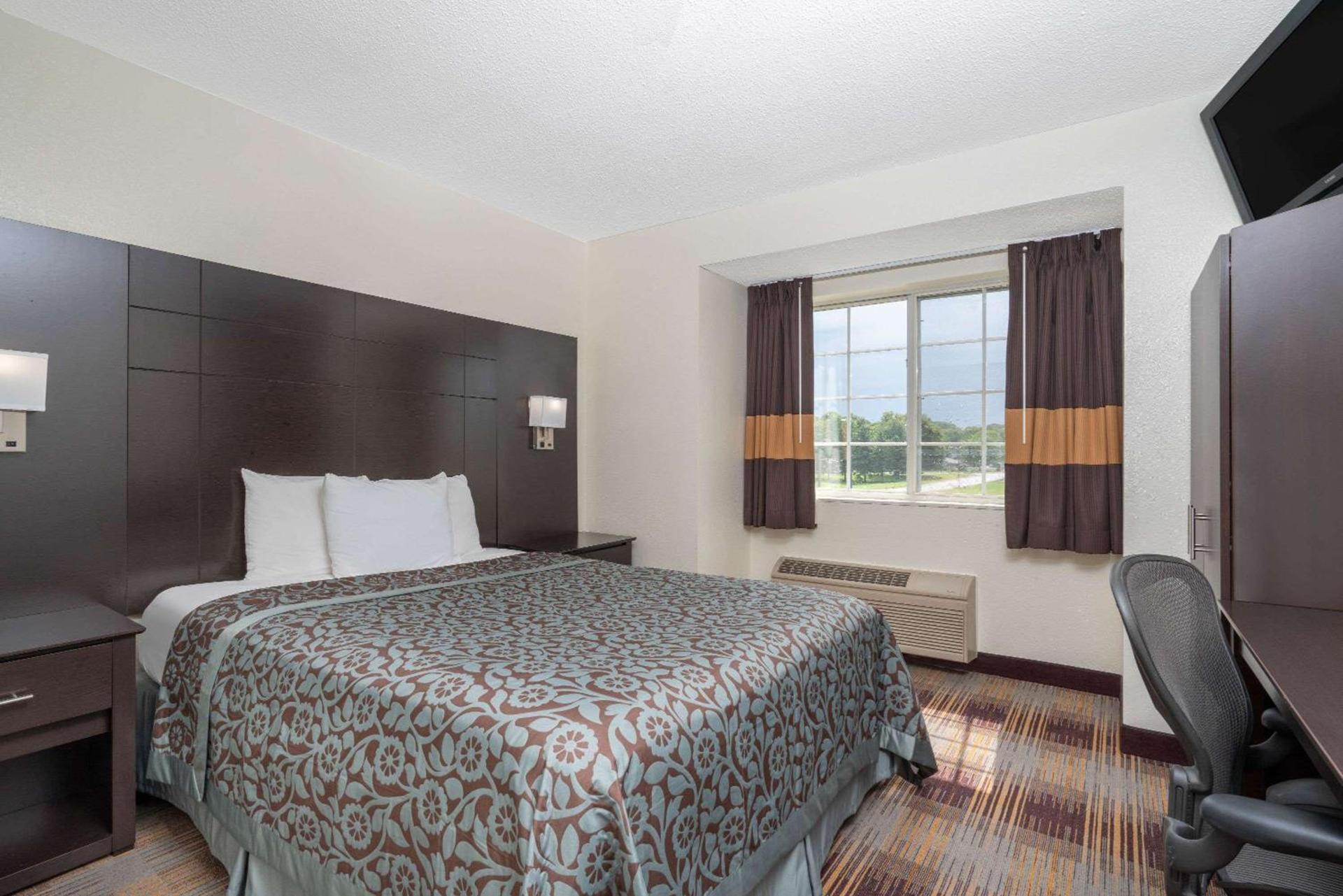 Days Inn by Wyndham Faribault photo 22