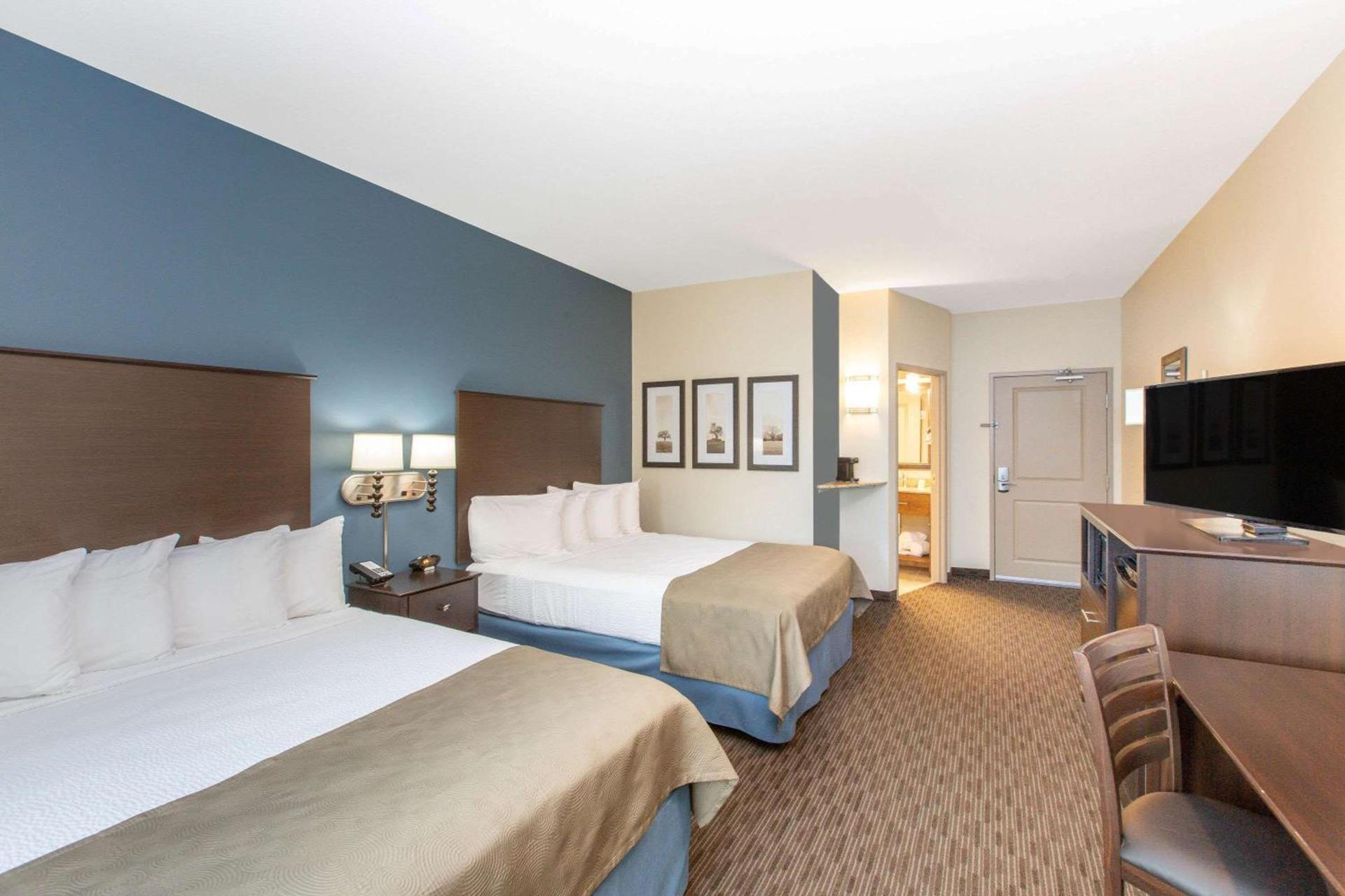 AmericInn by Wyndham Humboldt photo 15
