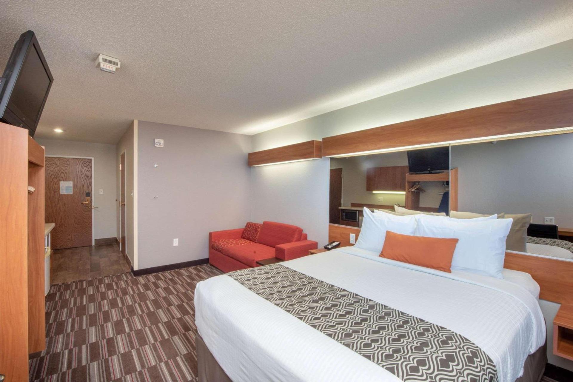 Microtel Inn & Suites by Wyndham Springfield photo 54