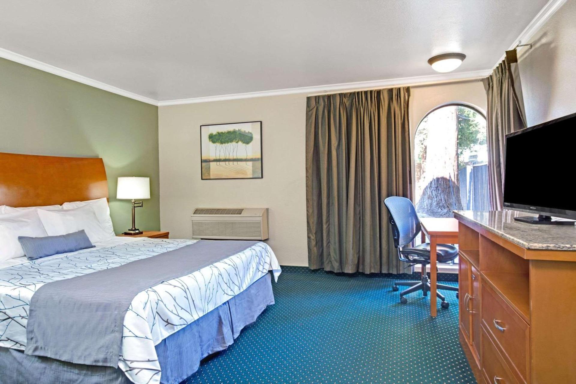 Days Inn by Wyndham San Jose Convention Center photo 8