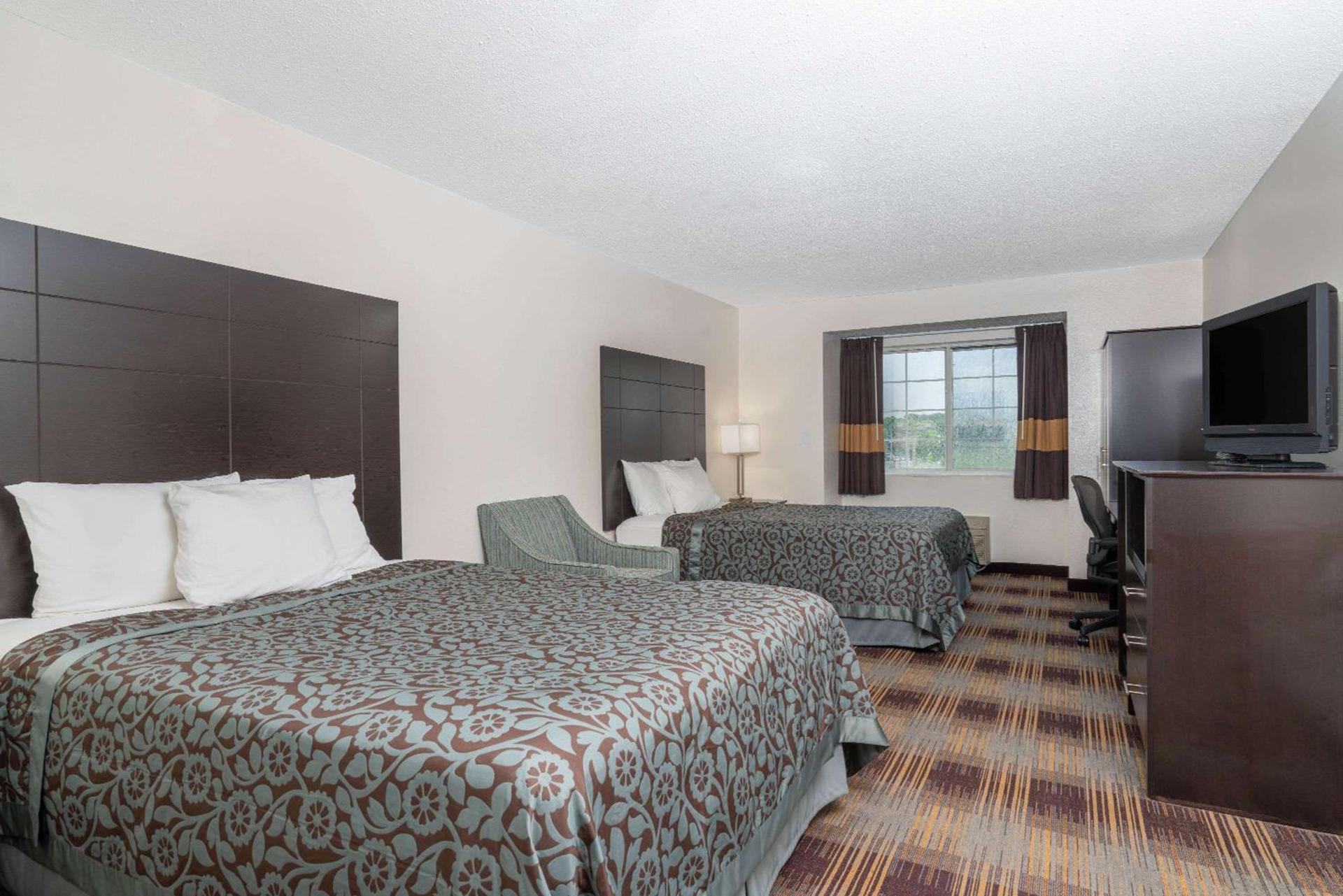 Days Inn by Wyndham Faribault photo 27