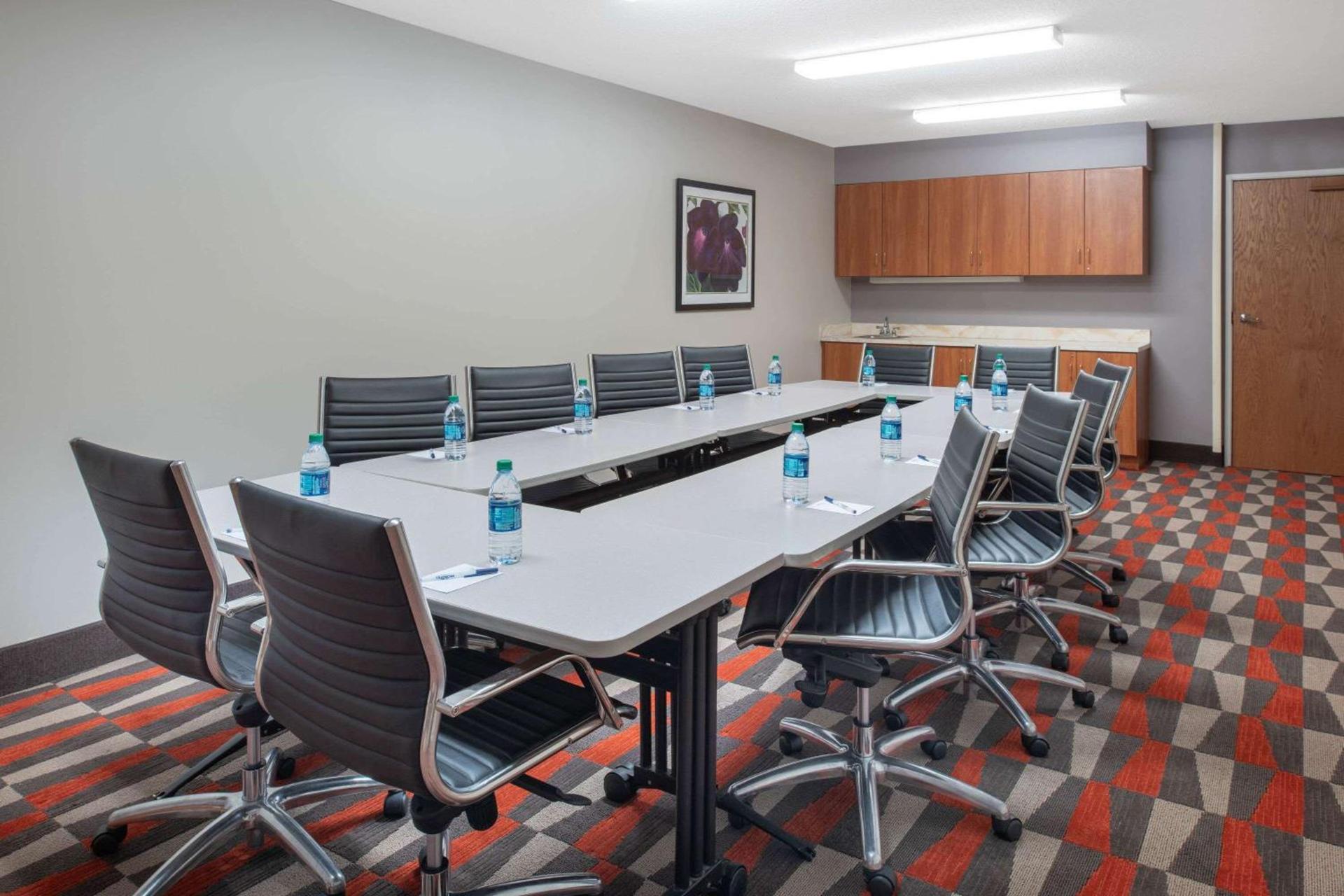 Microtel Inn & Suites by Wyndham Springfield photo 60