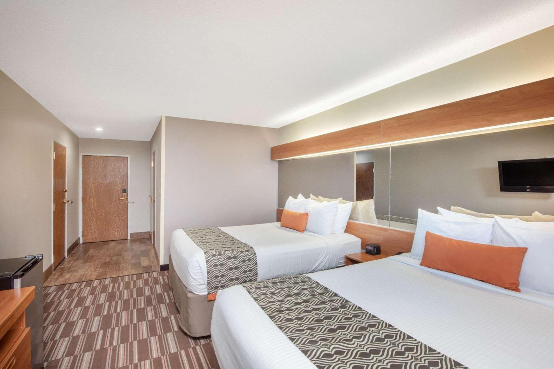 Microtel Inn & Suites by Wyndham Springfield photo 42