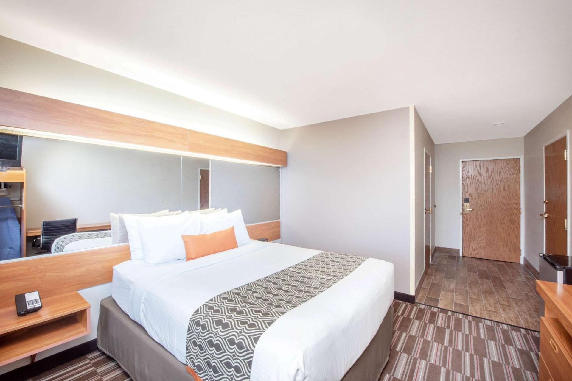 Microtel Inn & Suites by Wyndham Springfield photo 40