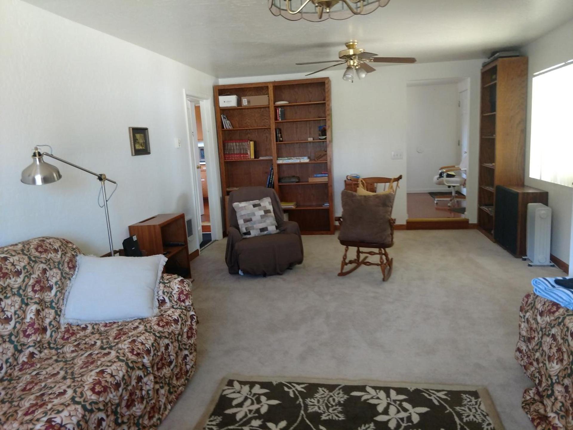 Lakeside Hostel & Guest House photo 29