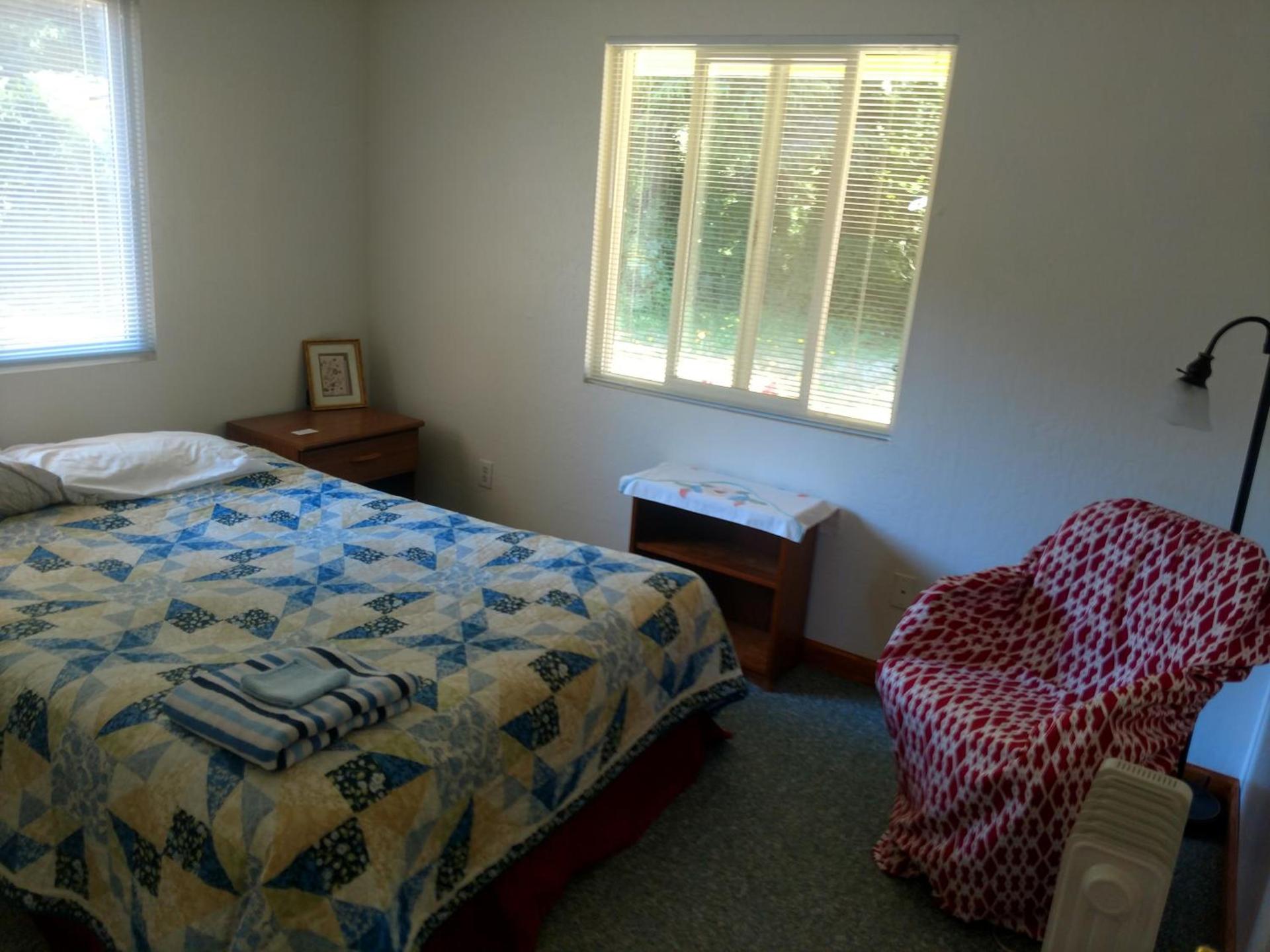 Lakeside Hostel & Guest House photo 27
