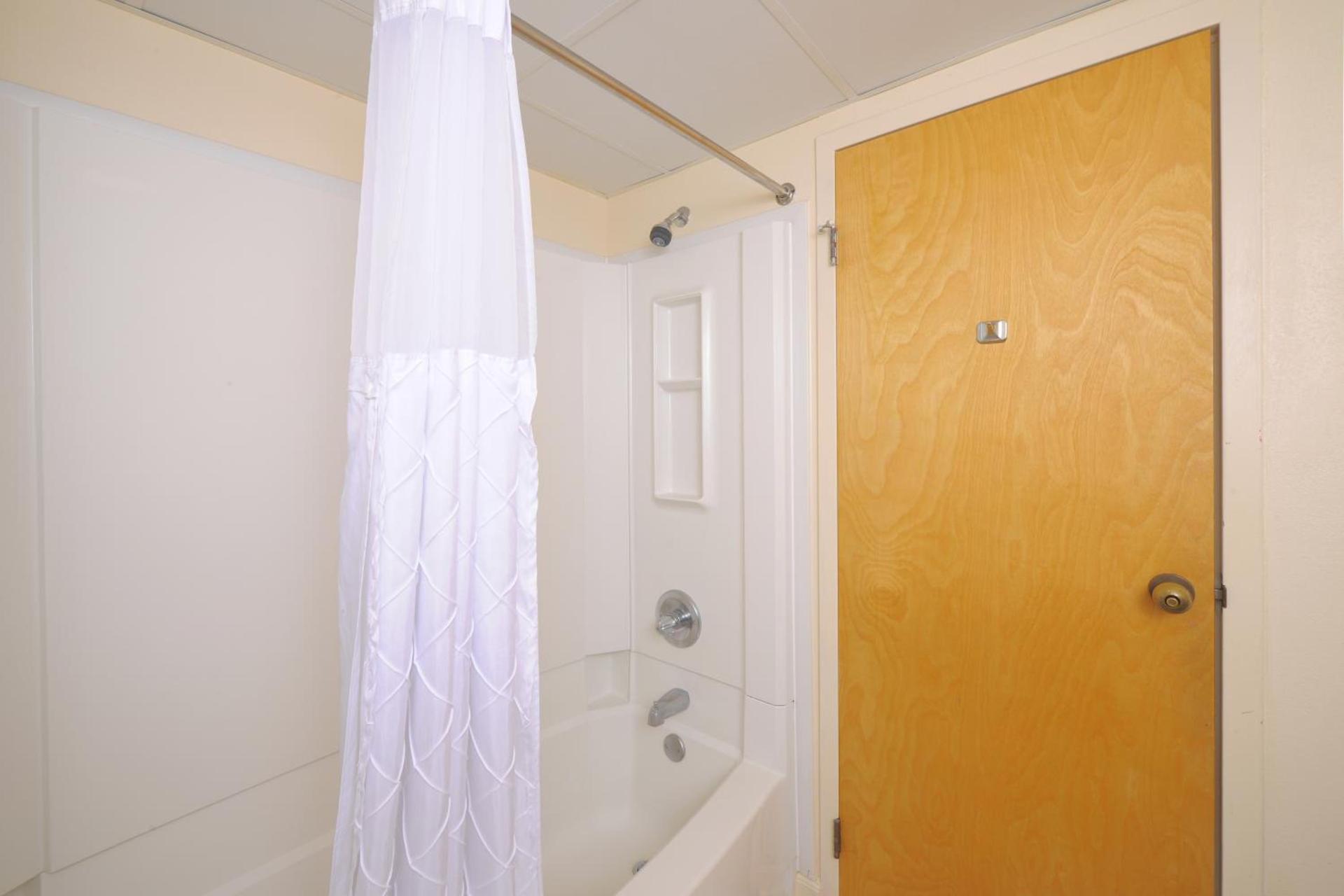 Country Cascades Waterpark Resort photo 60