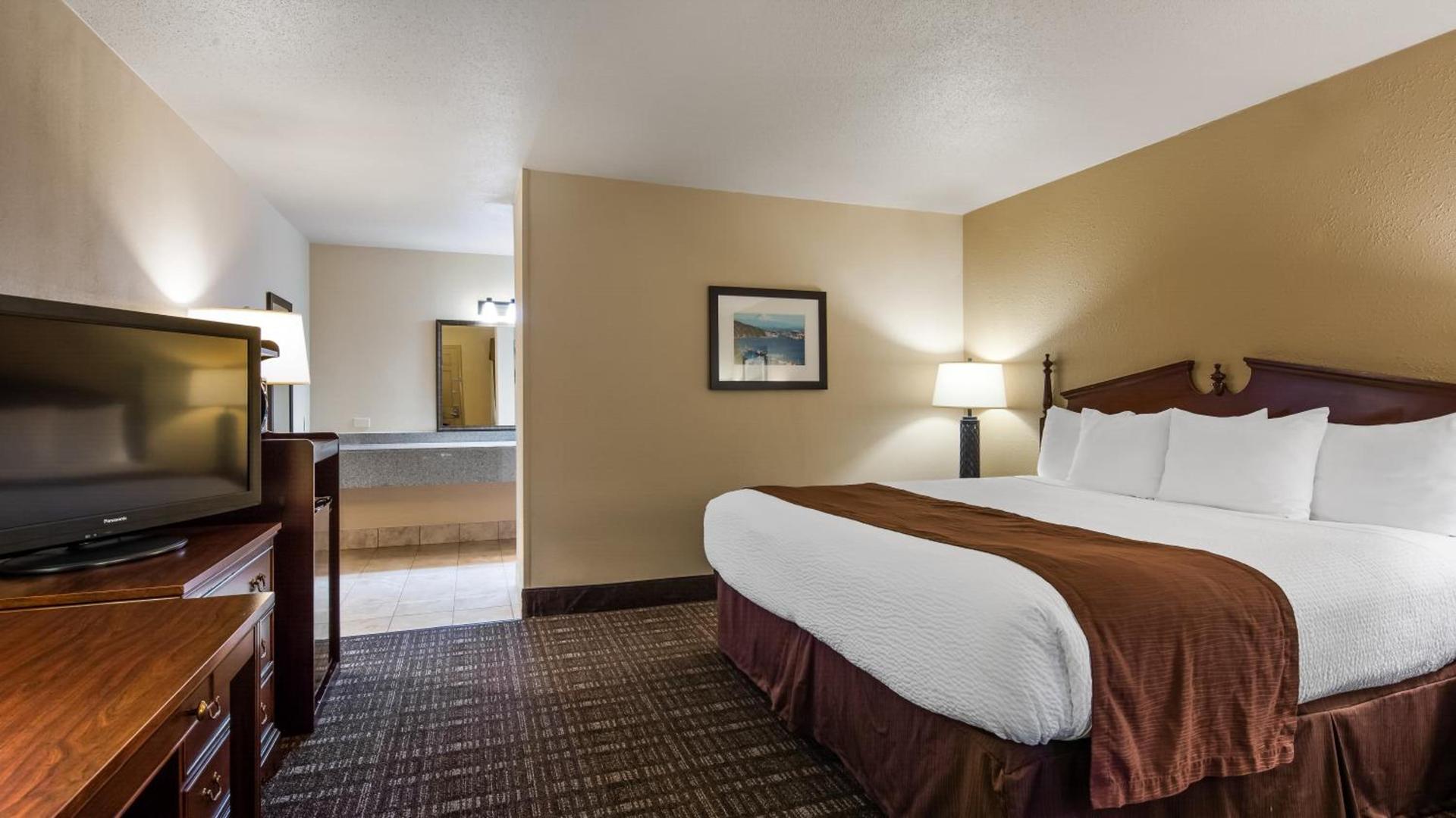 Best Western Lakewood- Historic Landmark photo 40