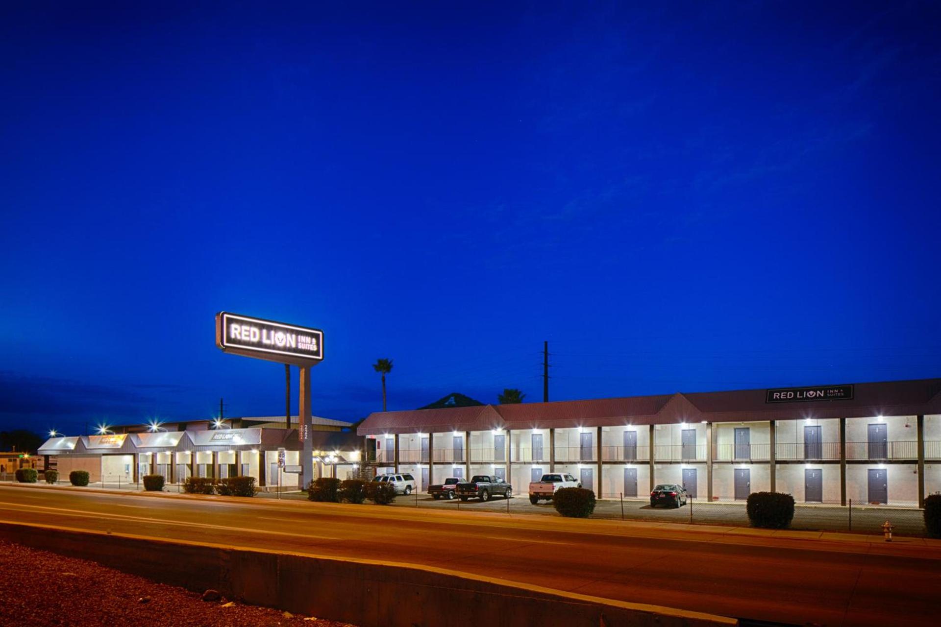 Red Lion Inn & Suites Tucson Downtown photo 1