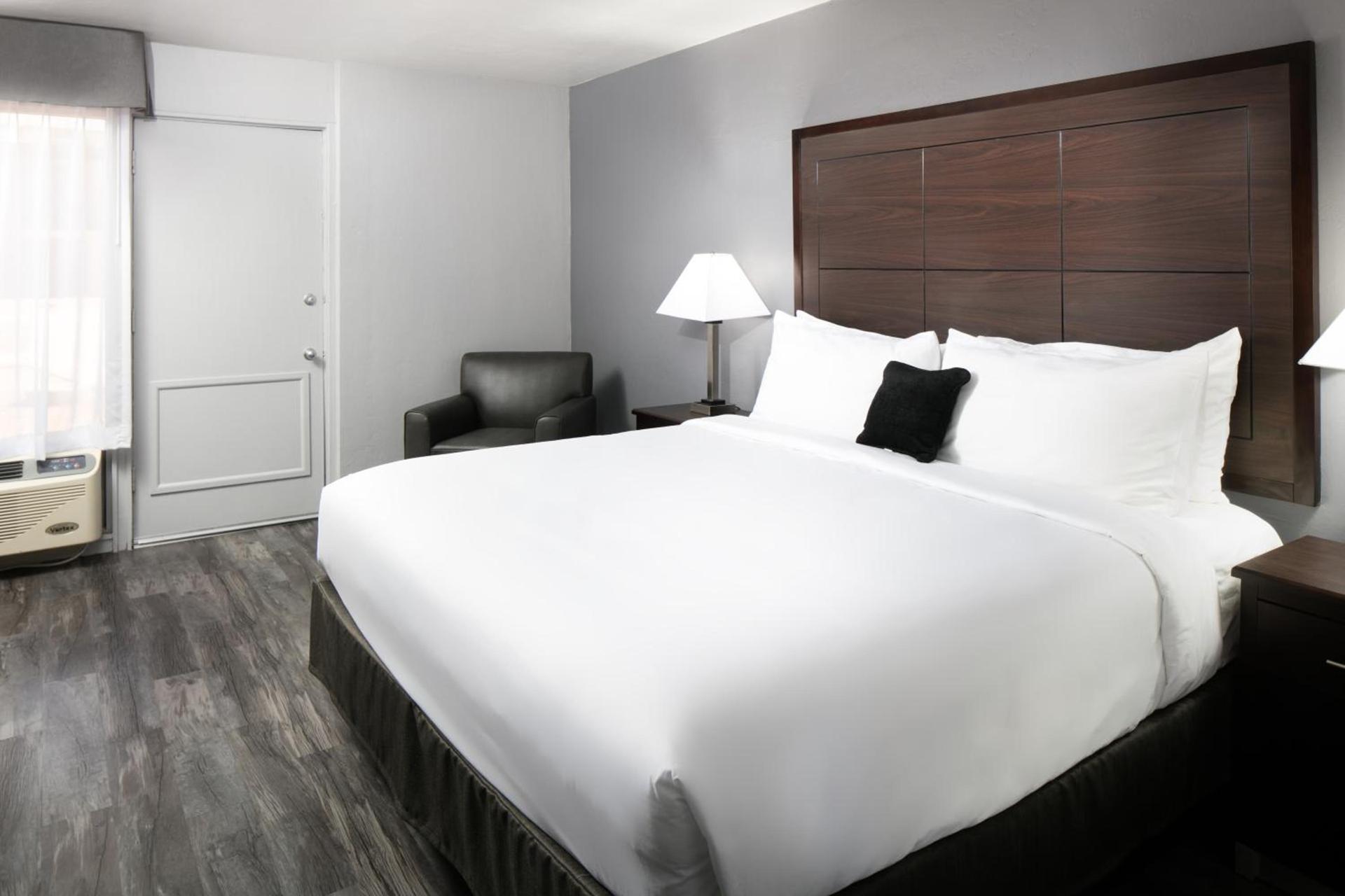 Red Lion Inn & Suites Tucson Downtown photo 15