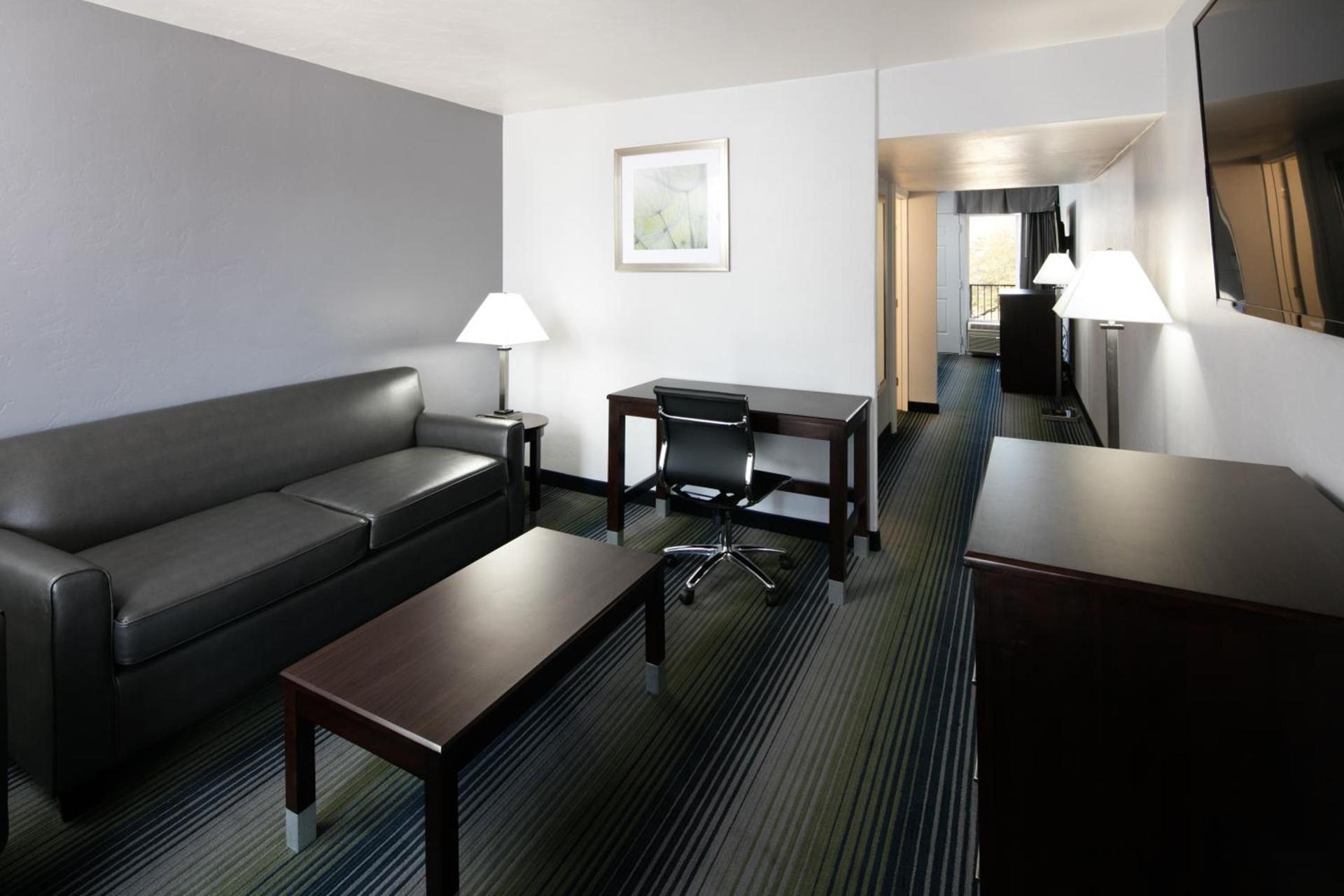 Red Lion Inn & Suites Tucson Downtown photo 16