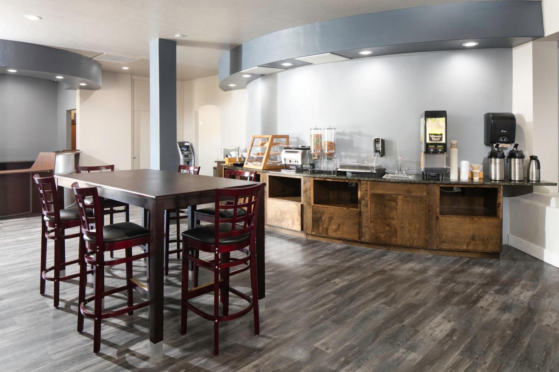 Red Lion Inn & Suites Tucson Downtown photo 18