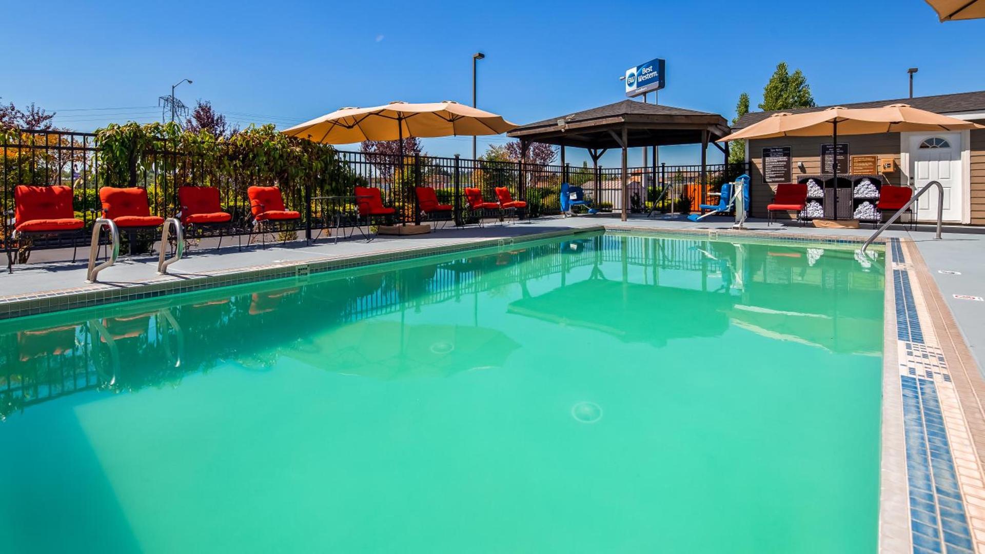 Best Western Woodburn Inn photo 11