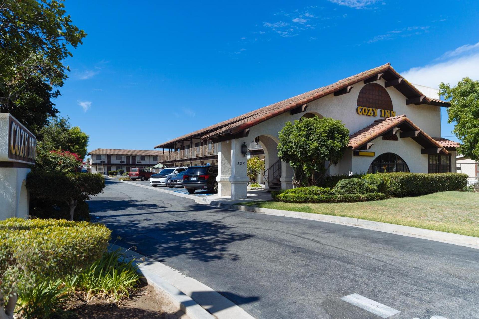 Cozy Inn — hotel in Costa Mesa