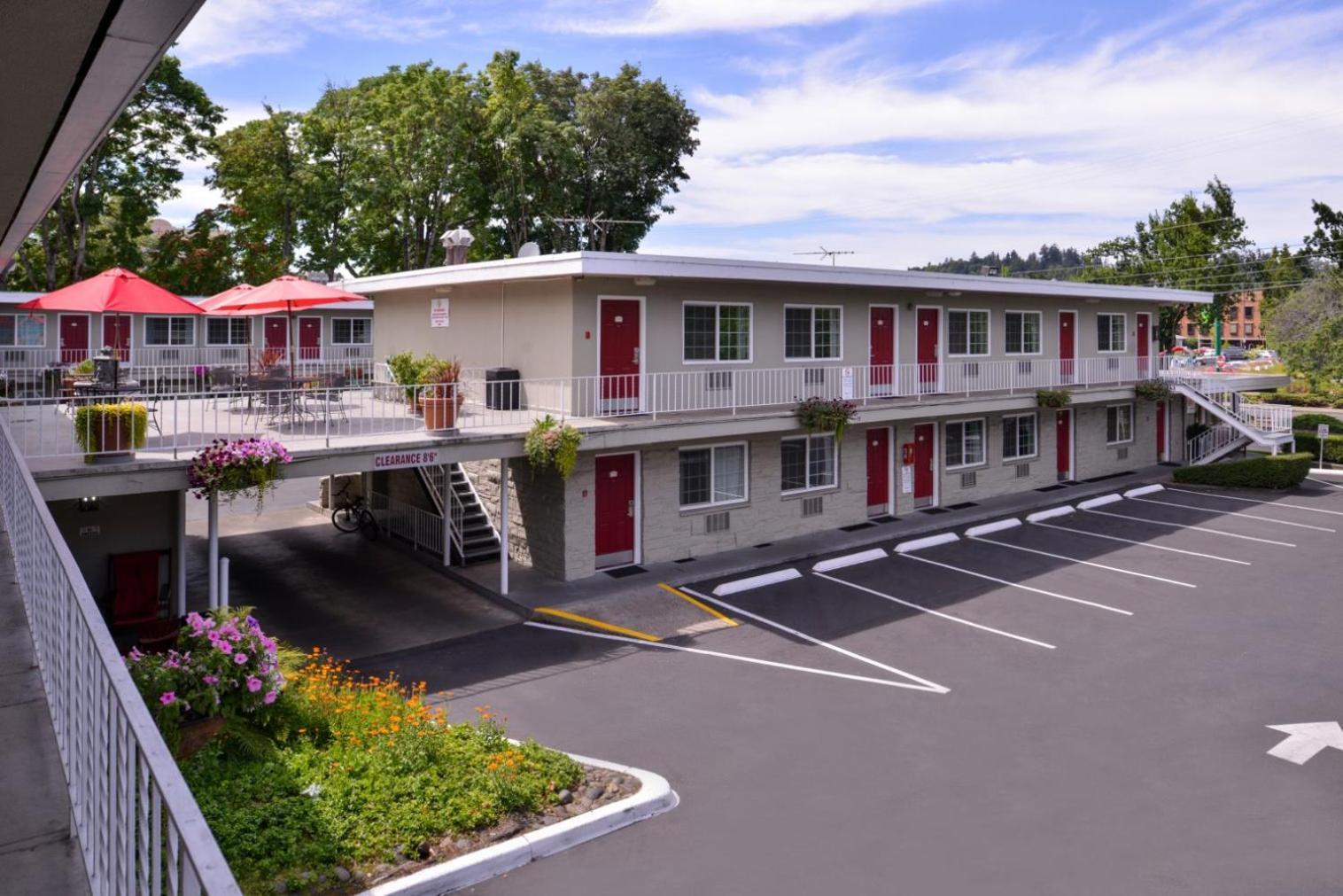 Campus Inn & Suites Eugene Downtown photo 8